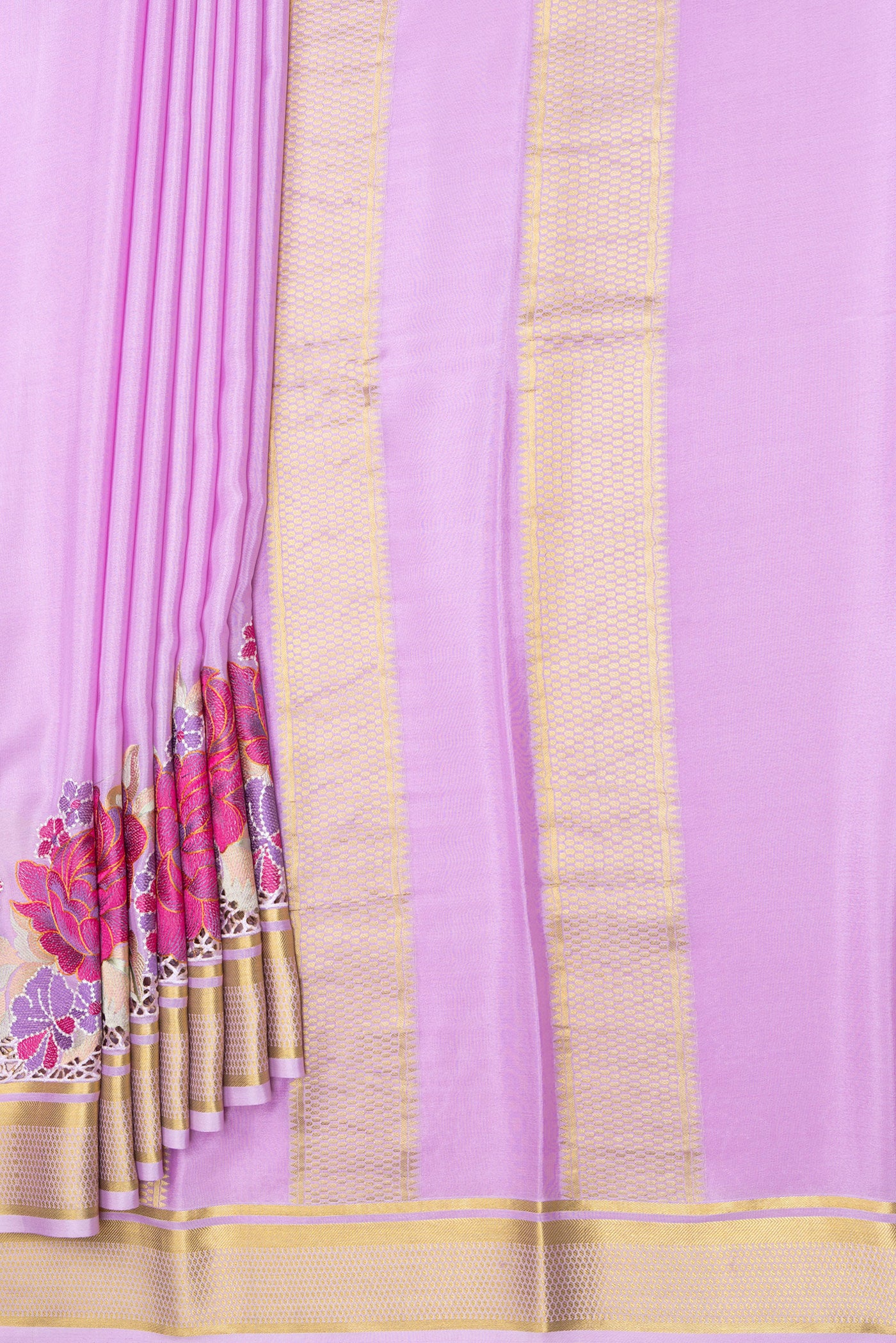 Pleats and pallu of Lavender Mysore Crepe Saree with Plain Body and Embroidery Border. 