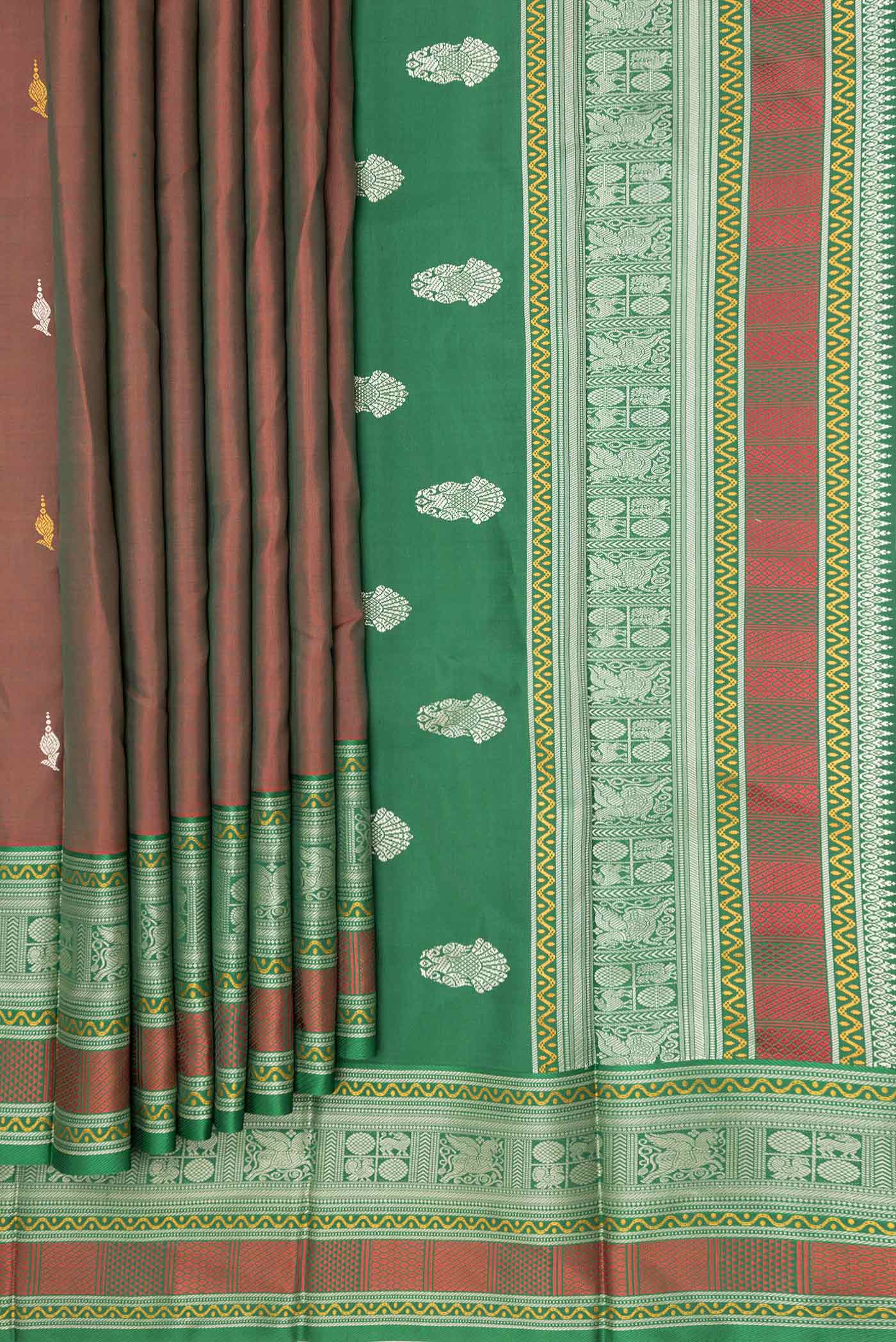 pleats pallu