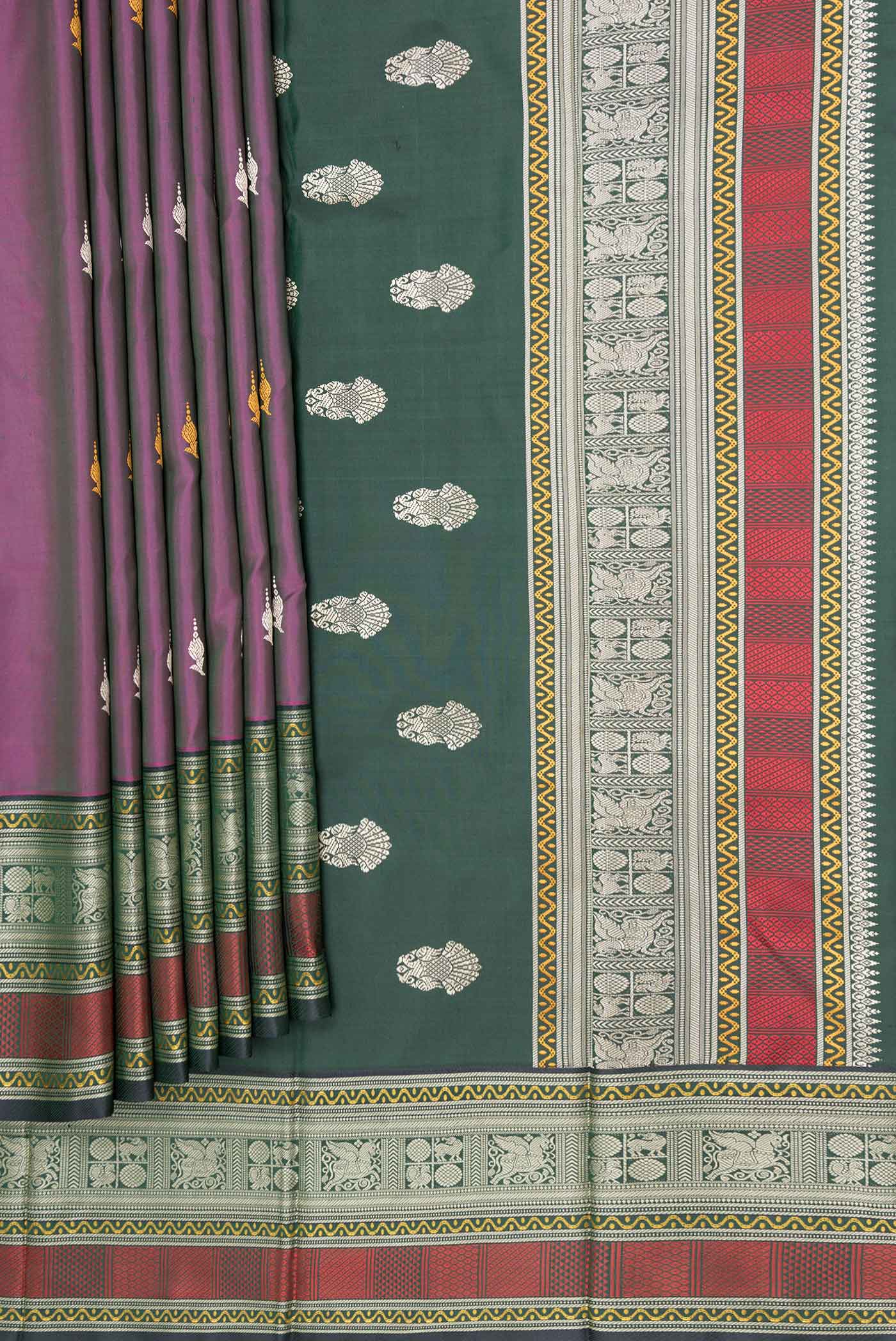 pleats pallu