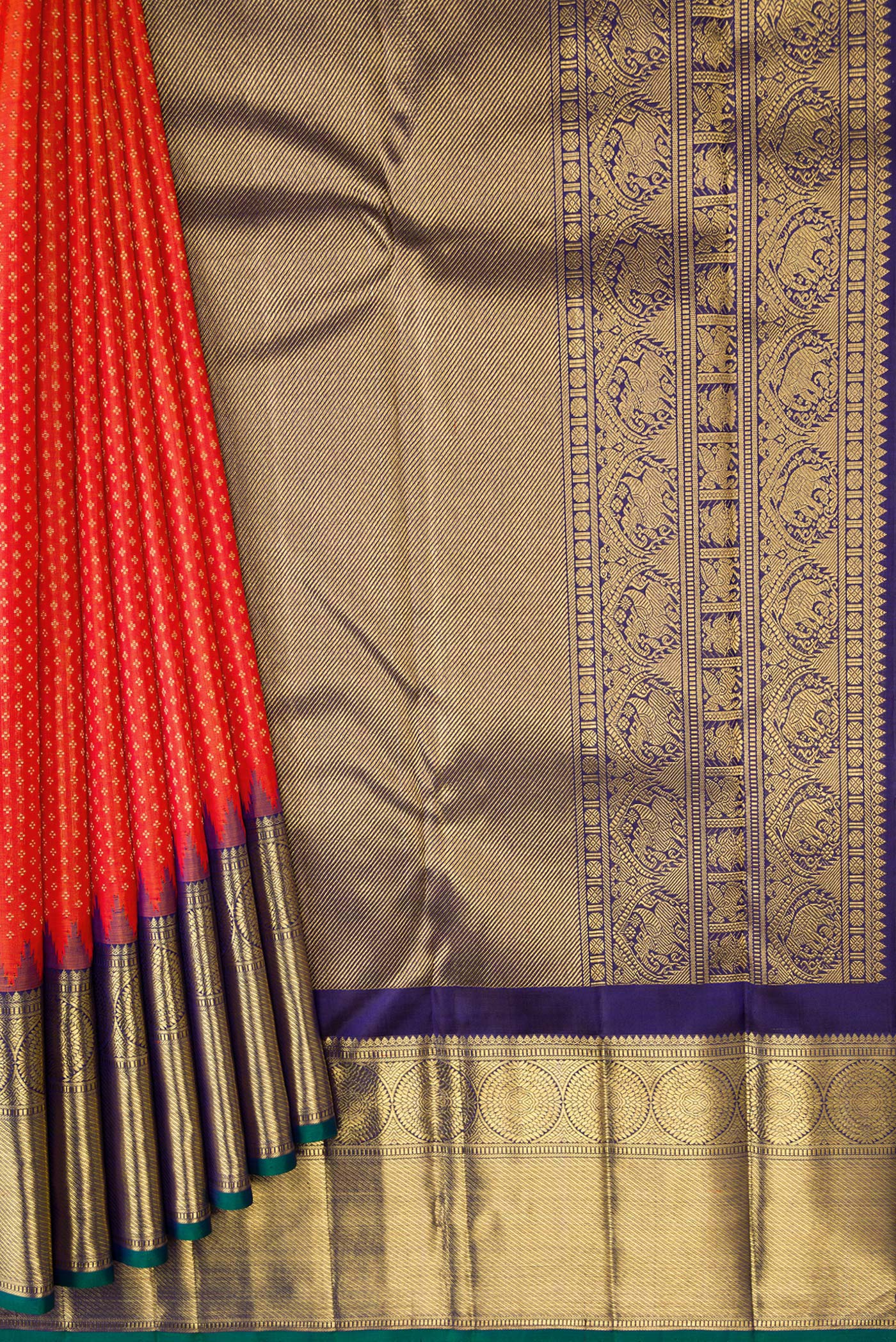 Pleats and pallu of Pure Silk Pure Zari Orange Dual Tone Kanjivaram Saree with Zari Brocade on the body and Zari Border. 