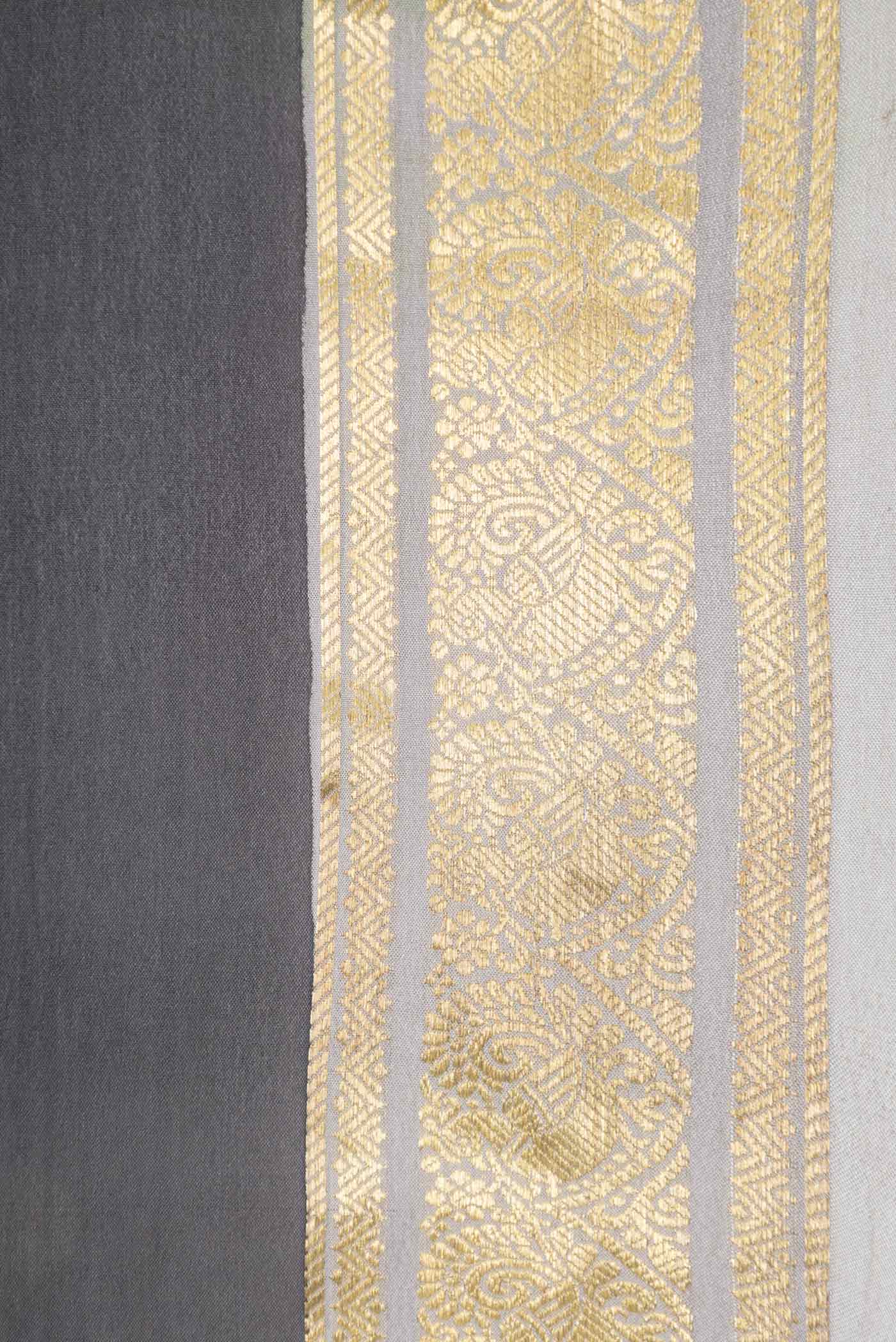 Border image of Grey Dual Tone Mysore Crepe Saree with Printed design on the body and Zari Border