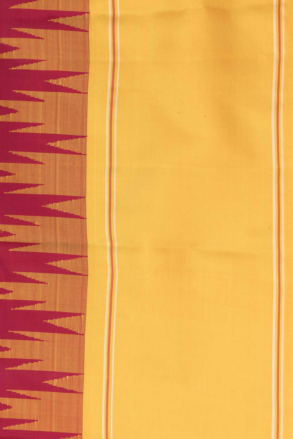 Border image of Maroon Dual Tone Kanchipuram Saree with Plain Body and Temple Border. 