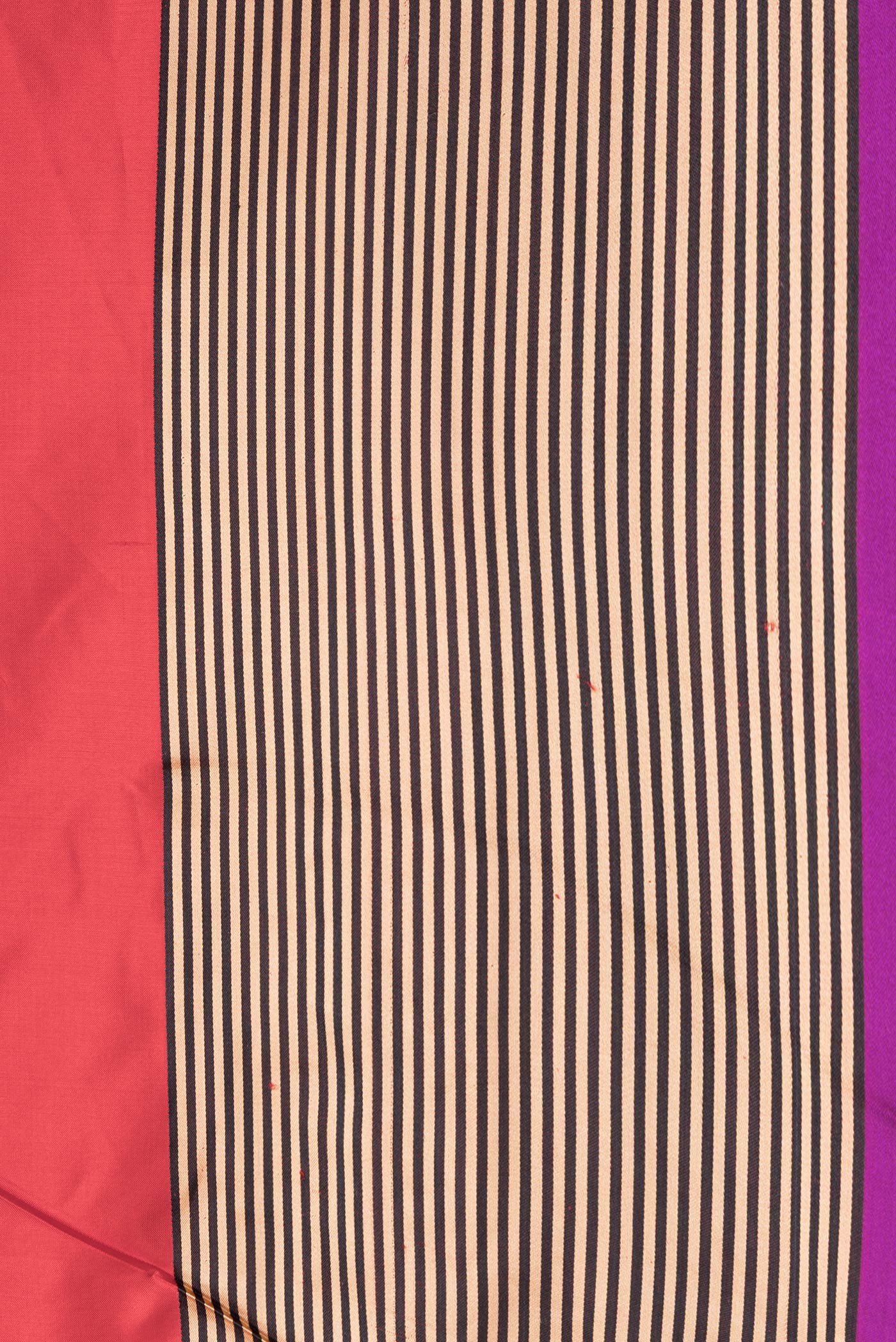 Border image of Red Dual Tone Banarasi Silk Saree with Zari Butta on the body and Thread Border. 