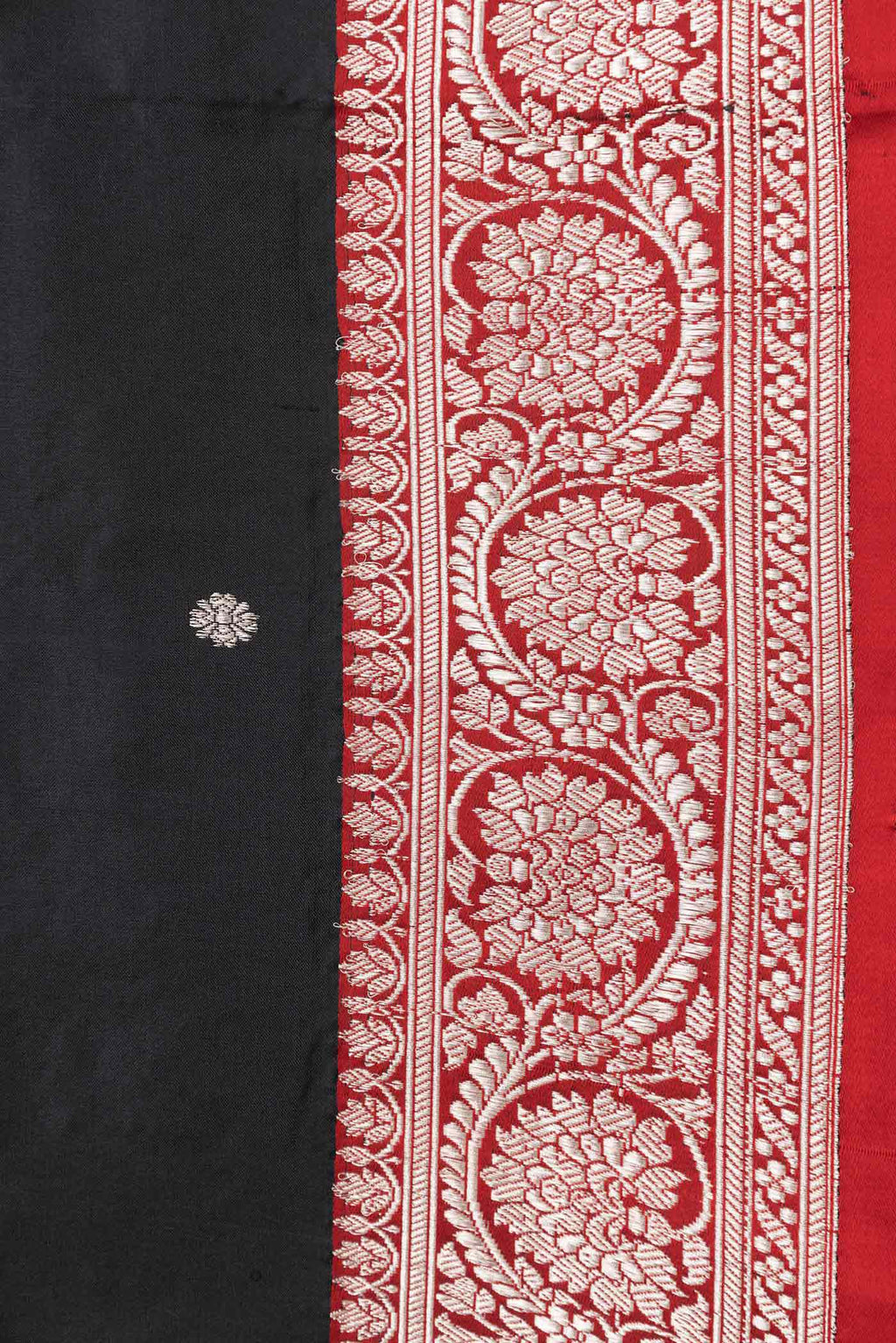 Border image of Black Dual Tone Banarasi Silk Saree with Zari Butta on the body and Zari Border