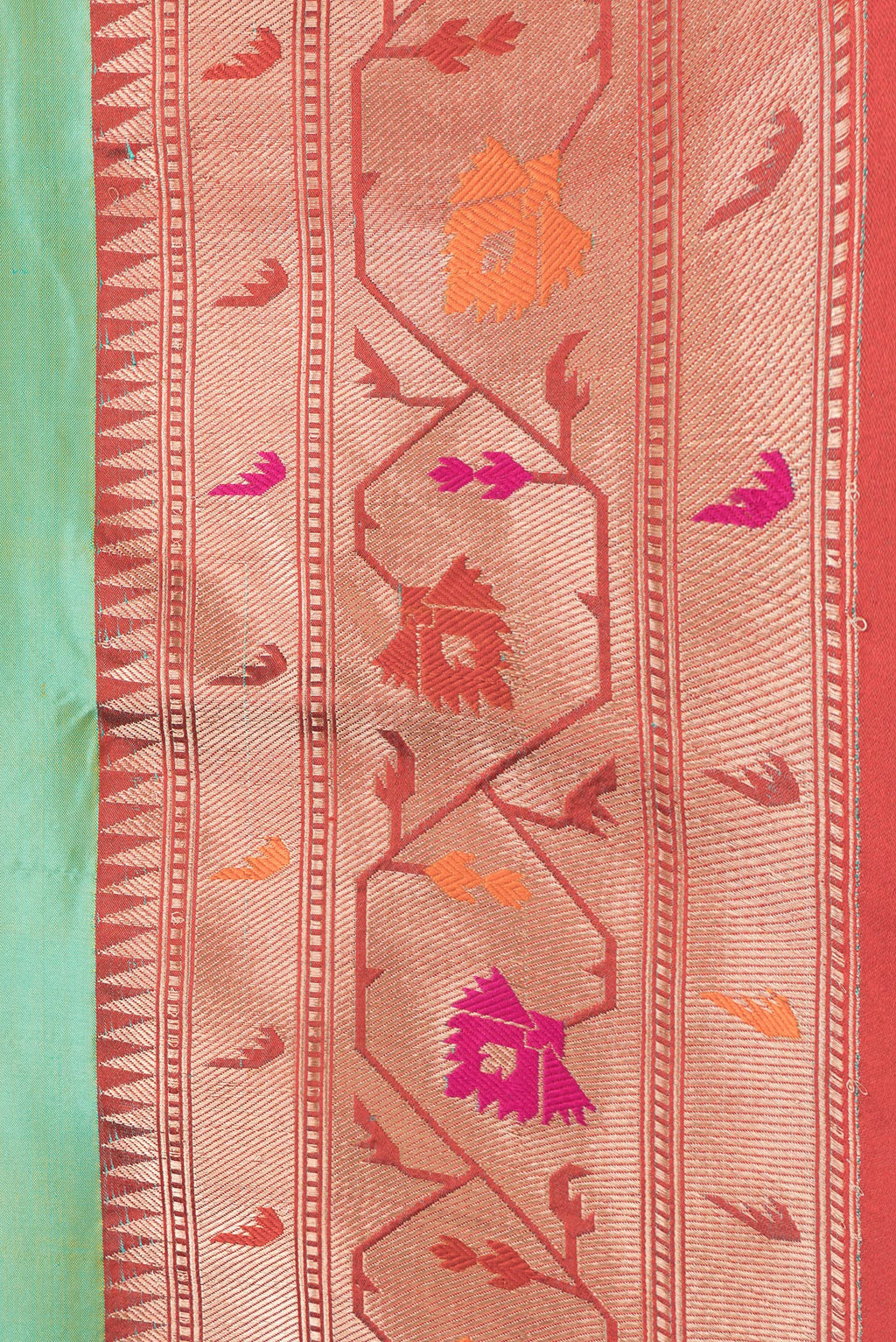 Border image of Green Dual Tone Banarasi Silk Saree with Zari Butta on the body and Paithani Border. 
