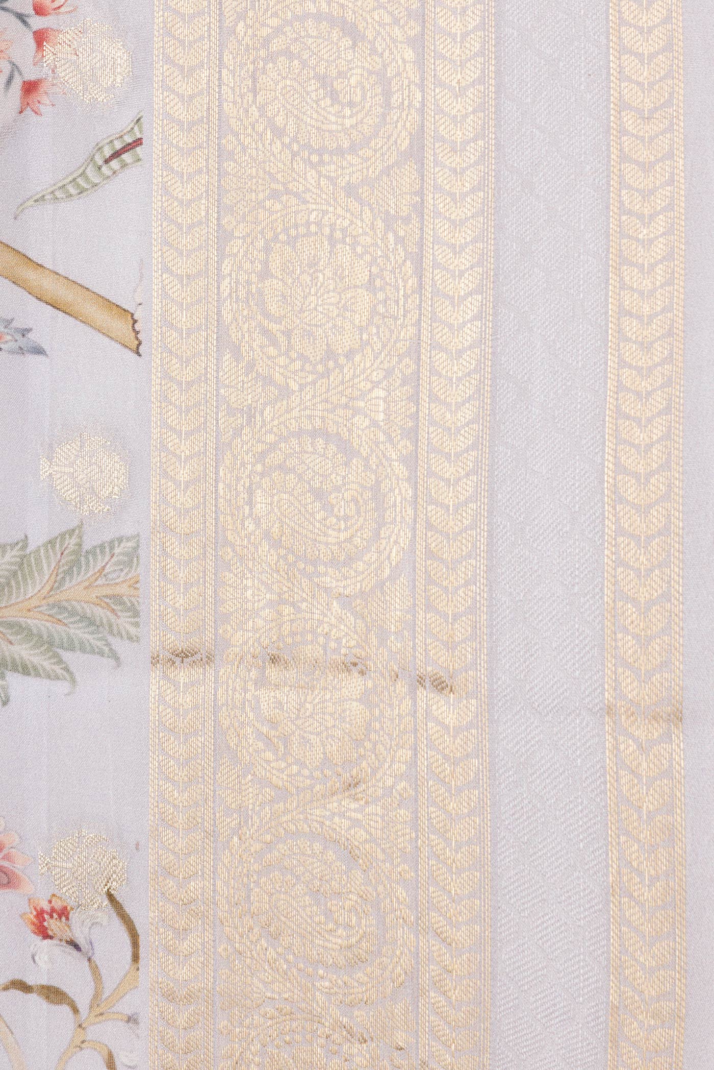 Border image of Lavender Dual Tone Tussar Silk Saree with Zari Butta on the body and Zari Border. 