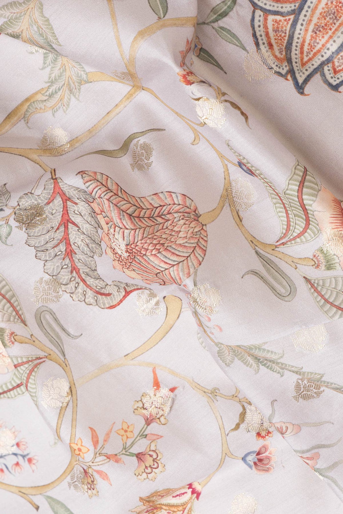 Close up of Lavender Dual Tone Tussar Silk Saree with Zari Butta on the body and Zari Border.  displaying folds