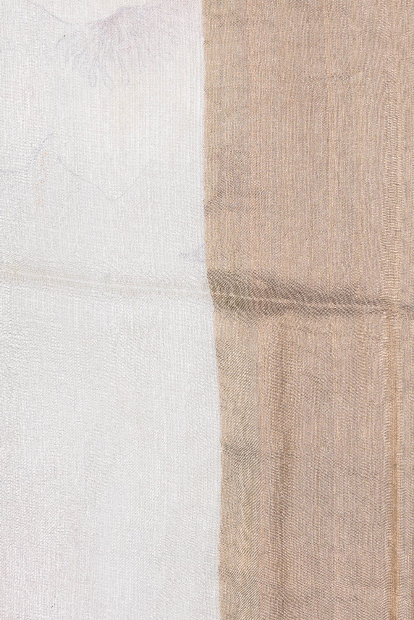 Border image of Grey Dual Tone Kota Silk Saree with Checked design on the body and Zari Border. 