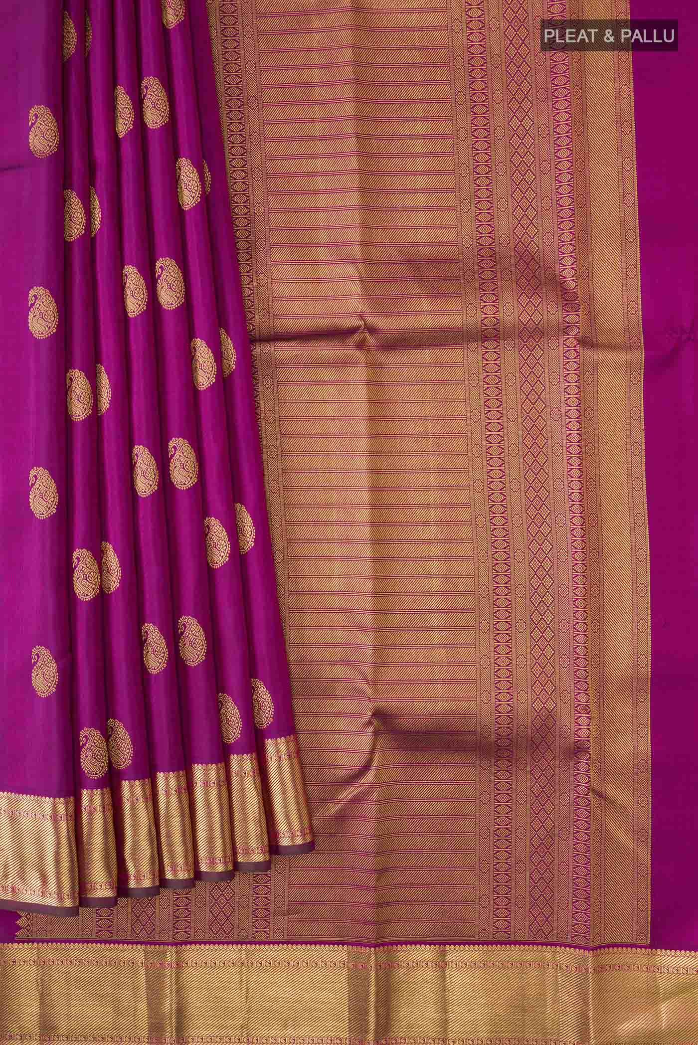 pleats pallu