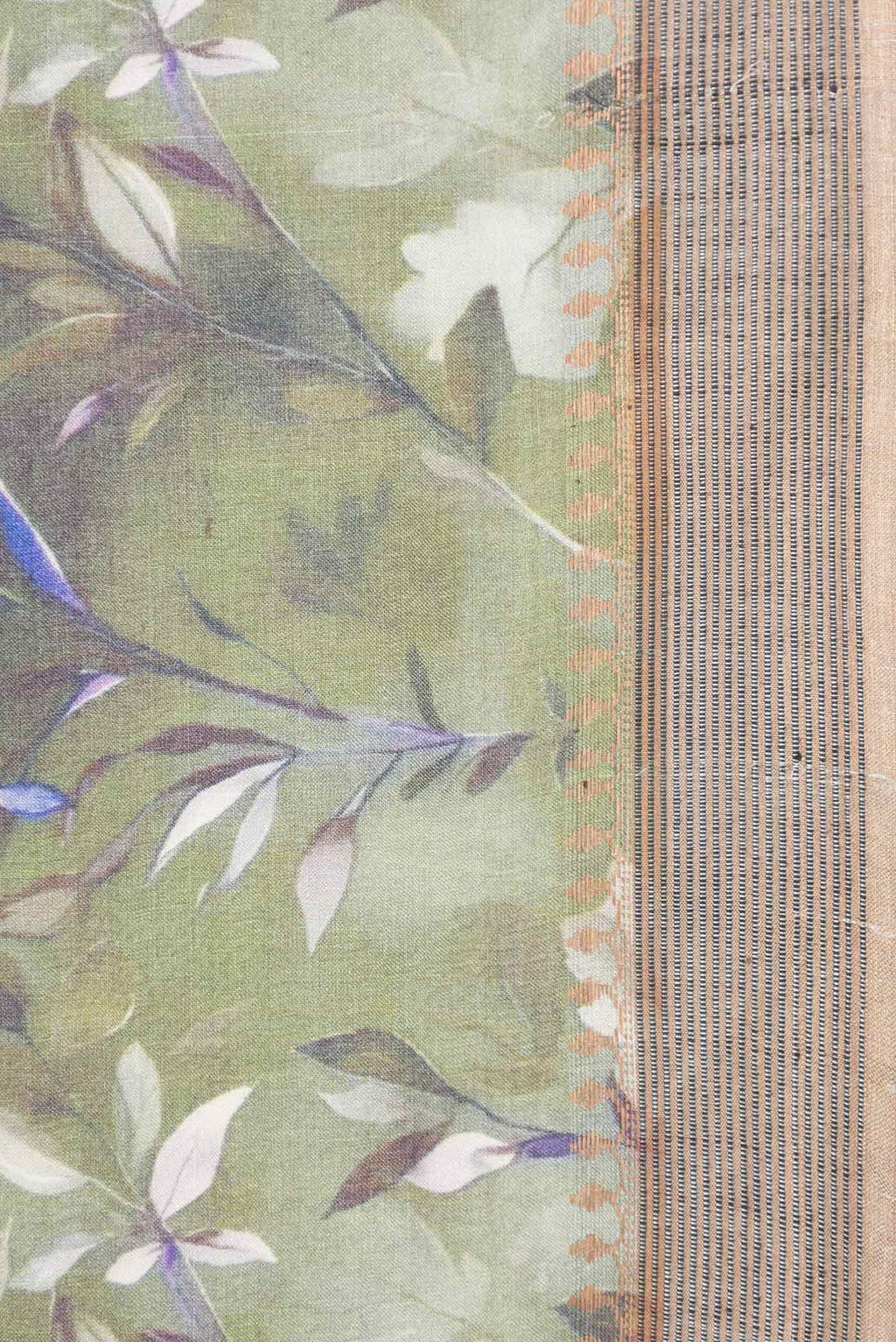 Border image of Green Dual Tone Tussar Silk Saree with Printed design on the body and Zari Border