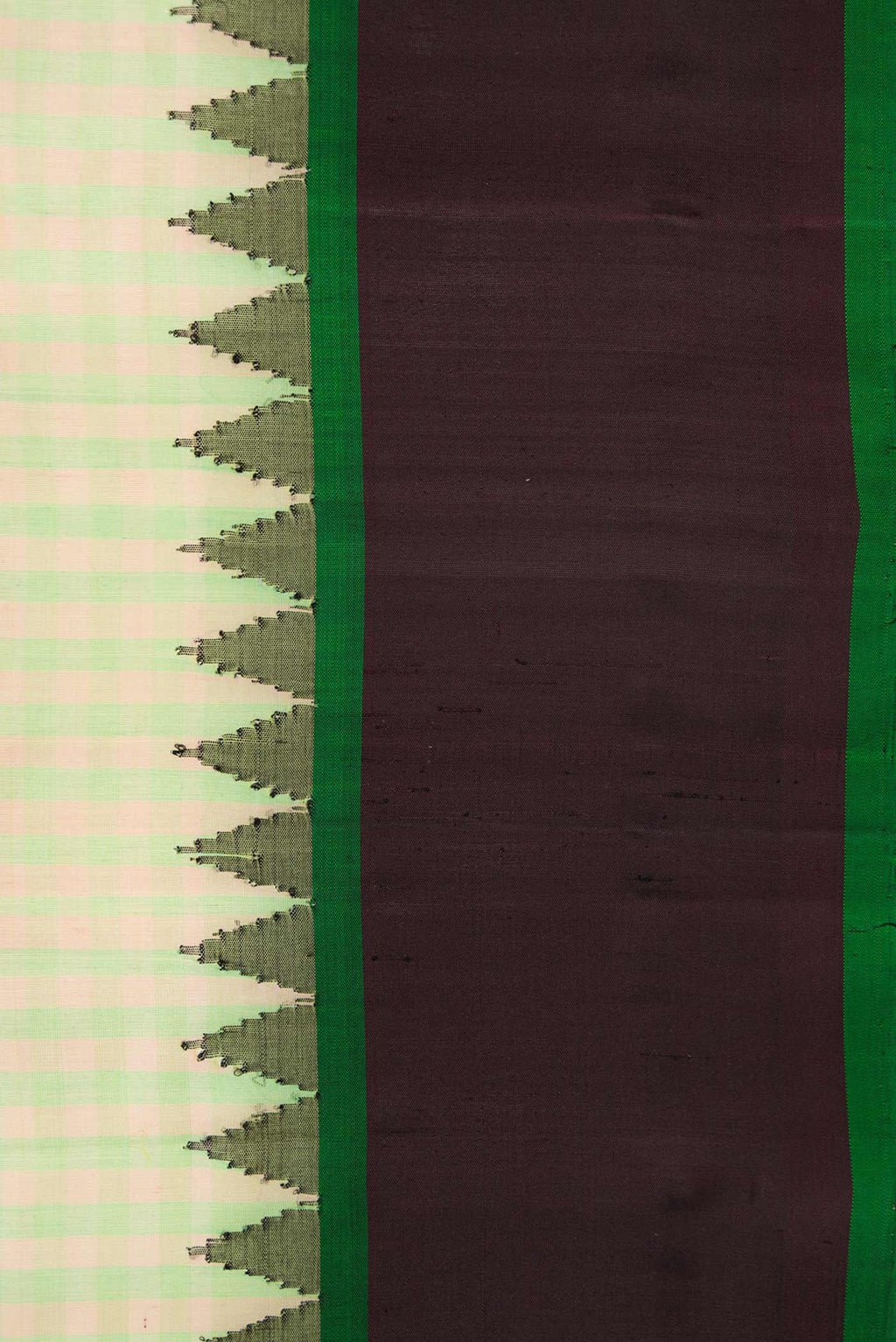 Border image of Green and Pink Color Gadwal Silk Saree with Checked design on the body and Thread Border