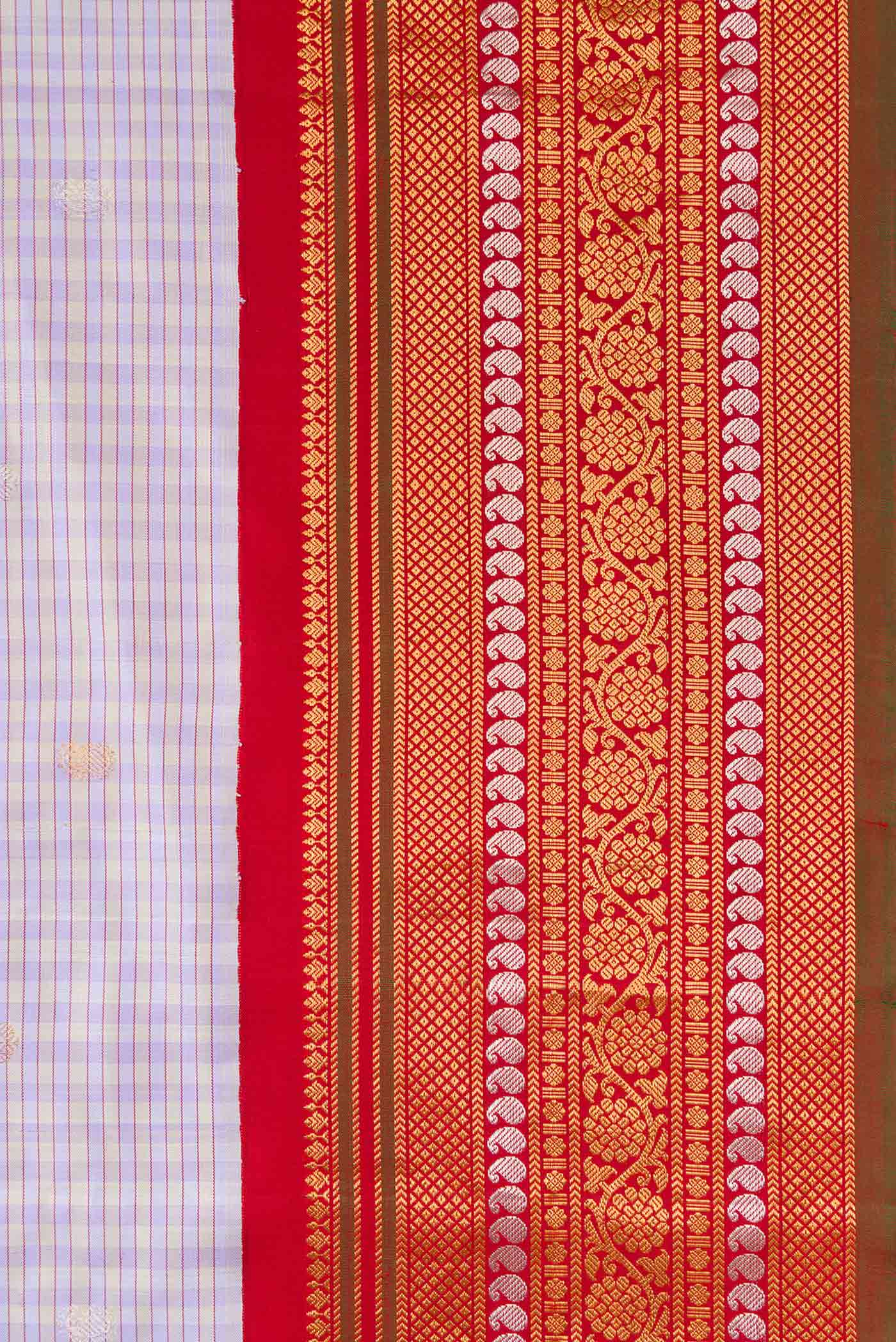 Border image of Lilac Dual Tone Gadwal Silk Saree with Zari Butta on the body and Zari Border