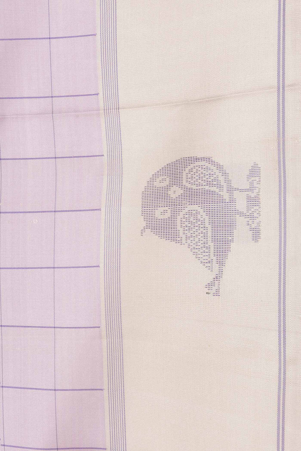 Border image of Lavender Dual Tone Kanchipuram Saree with Checked design on the body and Thread Border. 