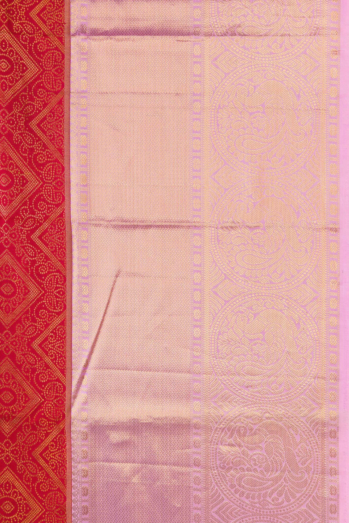 Border image of Dark Pink Dual Tone Kanchipuram Silk Saree with Zari Brocade on the body and Zari Border. 