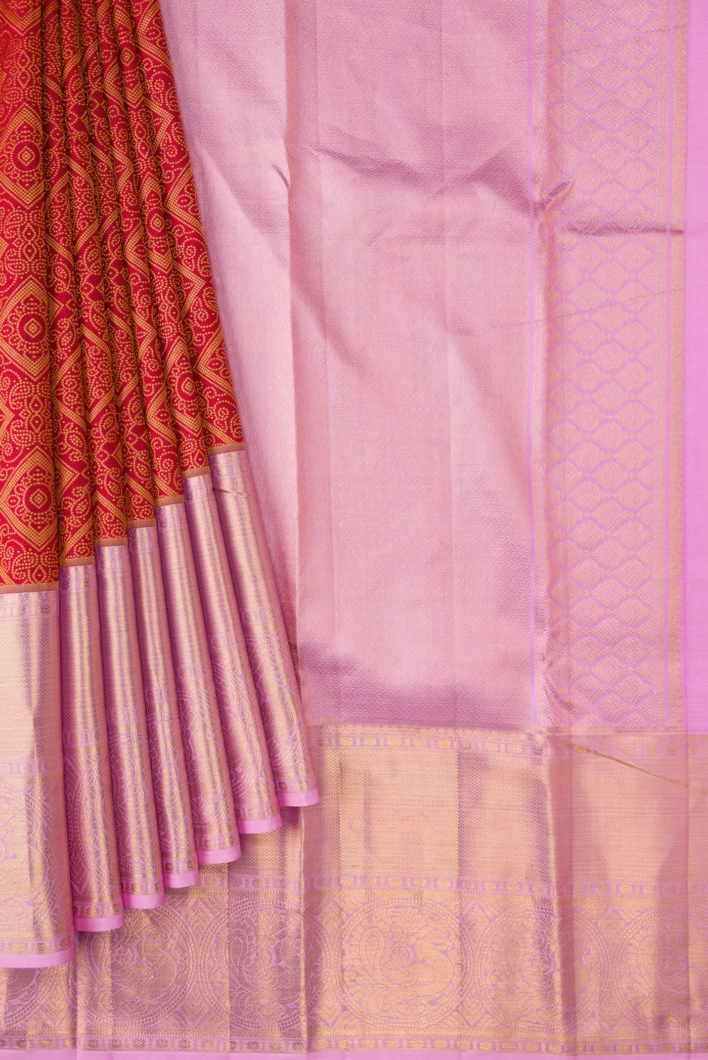 Pleats and pallu of Dark Pink Dual Tone Kanchipuram Silk Saree with Zari Brocade on the body and Zari Border. 