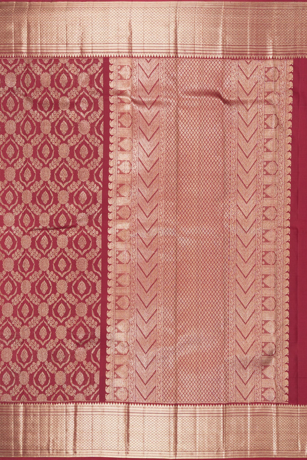 Close up image of the pallu of Pure Silk Maroon Kanchipuram Saree with Zari Brocade on the body and Zari Border. 
