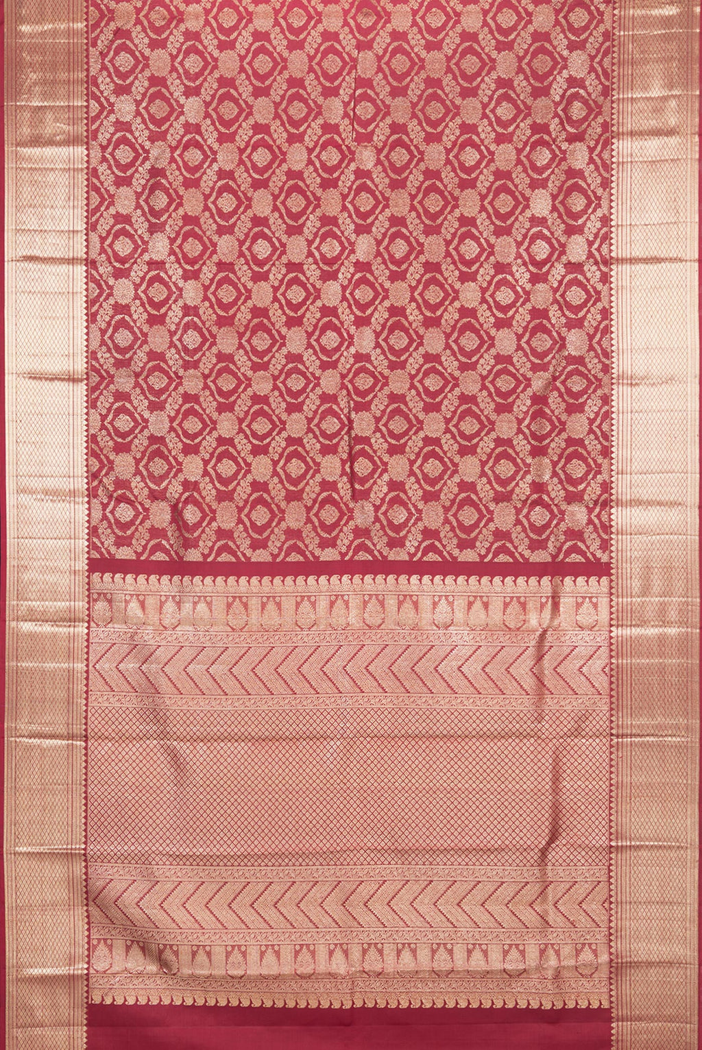Flat view of Pure Silk Maroon Kanchipuram Saree with Zari Brocade on the body and Zari Border. 