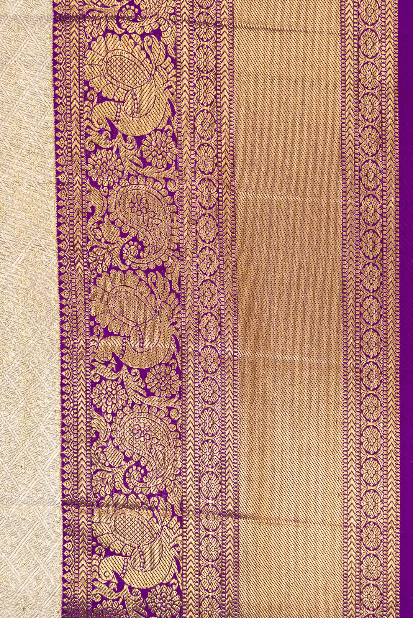 Border image of Gold Dual Tone Kanjivaram Tissue Silk Saree with Zari Brocade on the body and Zari Border. 