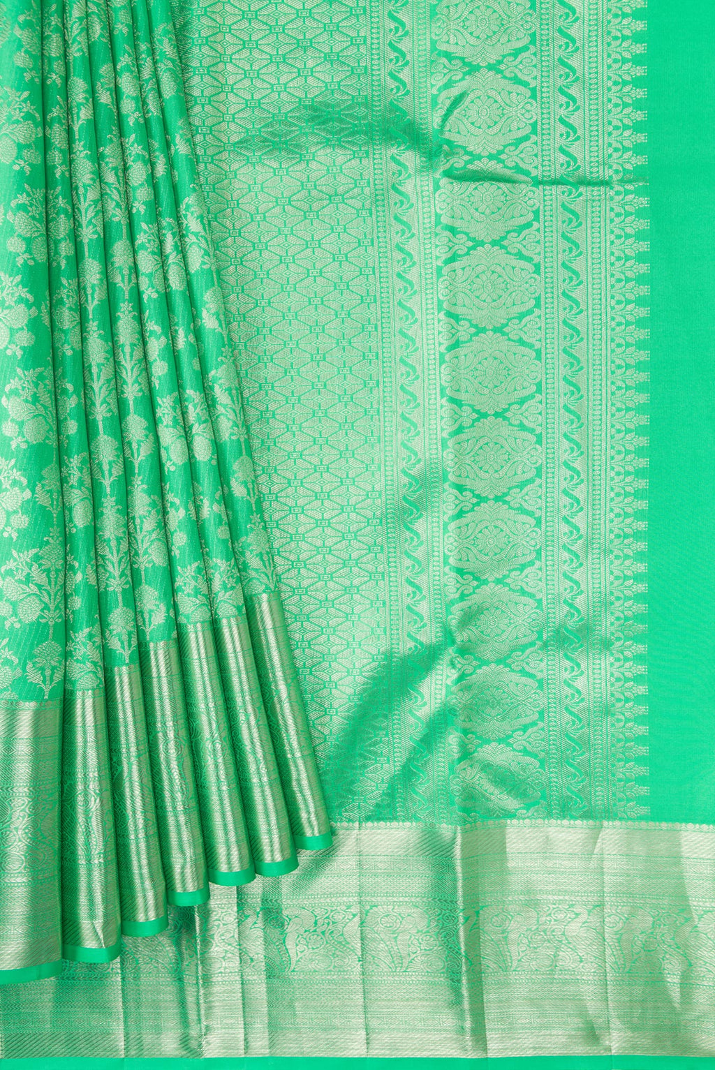 Pleats and pallu of Parrot Green Dual Tone Kanjivaram Silk Saree with Zari Brocade on the body and Zari Border. 
