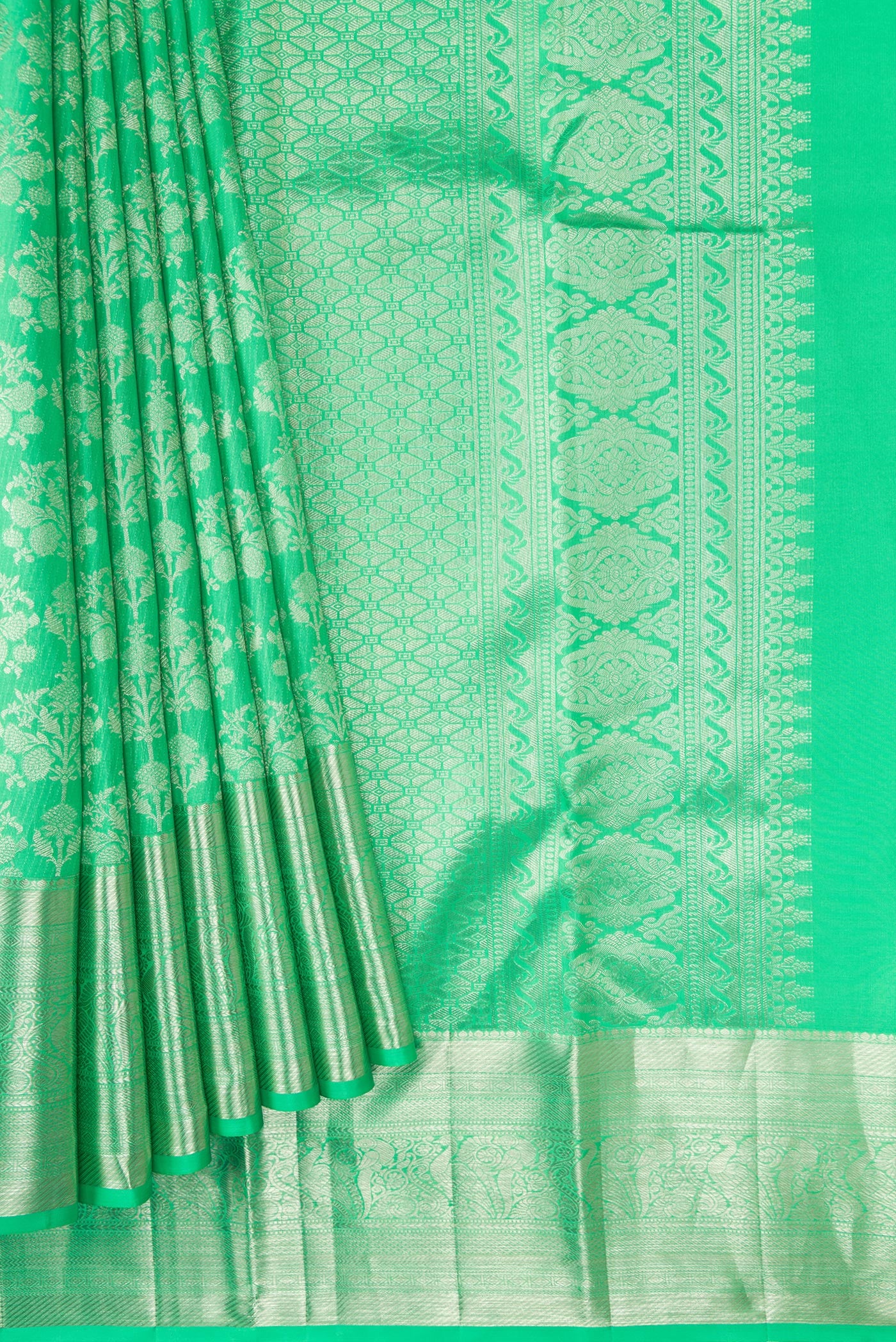 Pleats and pallu of Parrot Green Dual Tone Kanjivaram Silk Saree with Zari Brocade on the body and Zari Border. 
