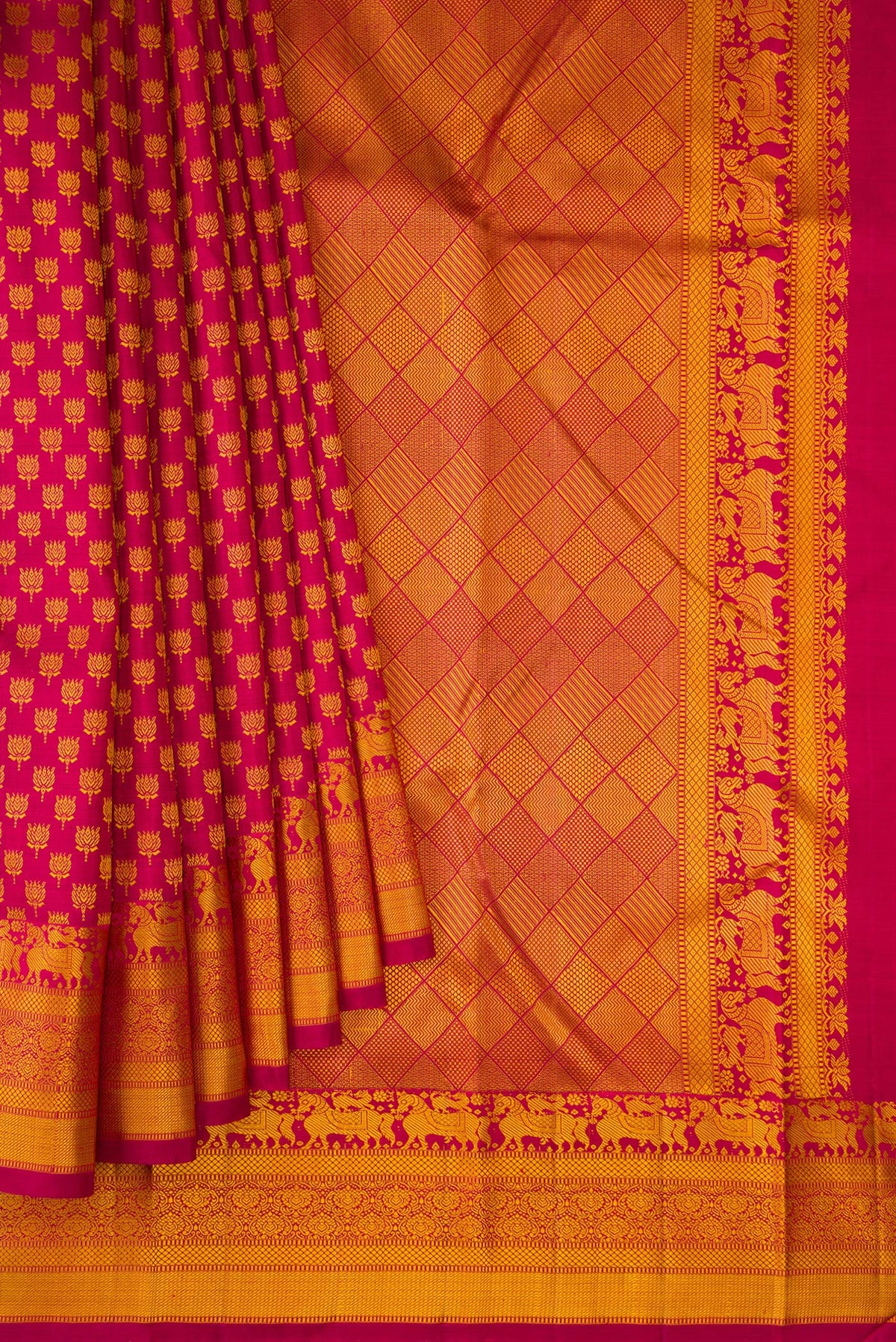 Pleats and pallu of Pure Silk Maroon Kanjivaram Saree with Thread Brocade on the body and Thread Border. 