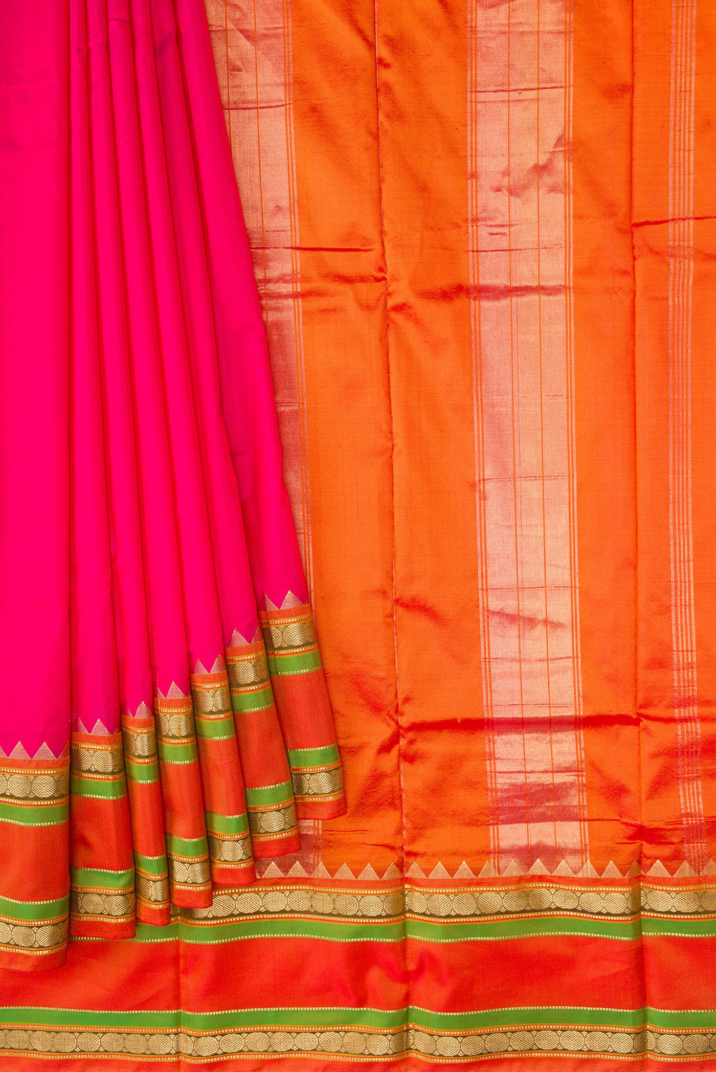 Pleats and pallu of Pink Dual Tone Kanchipuram Silk Saree with Plain Body and Zari Border. 