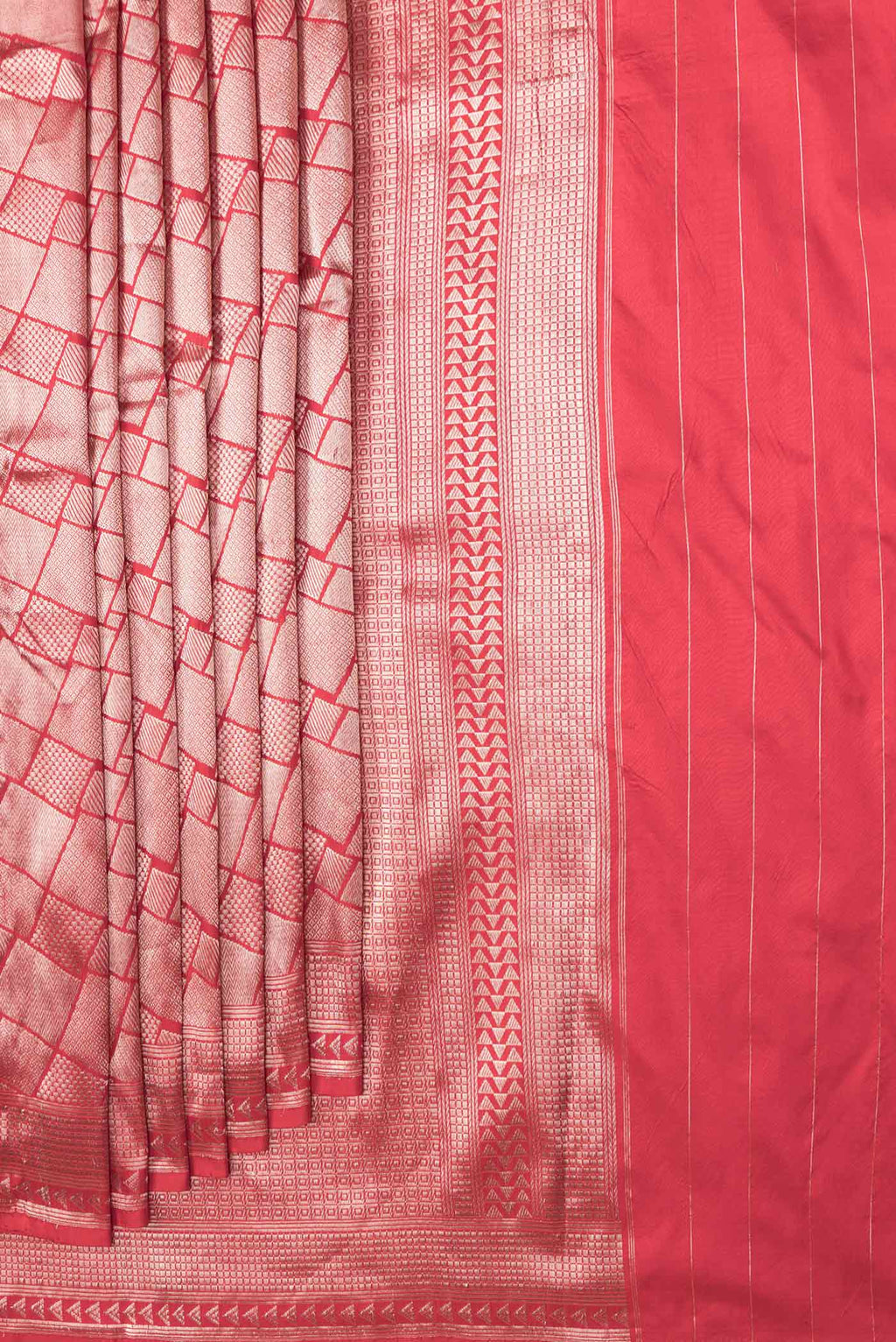 Pleats and pallu of Red Dual Tone Banarasi Silk Saree with Zari Brocade on the body and Zari Border. 