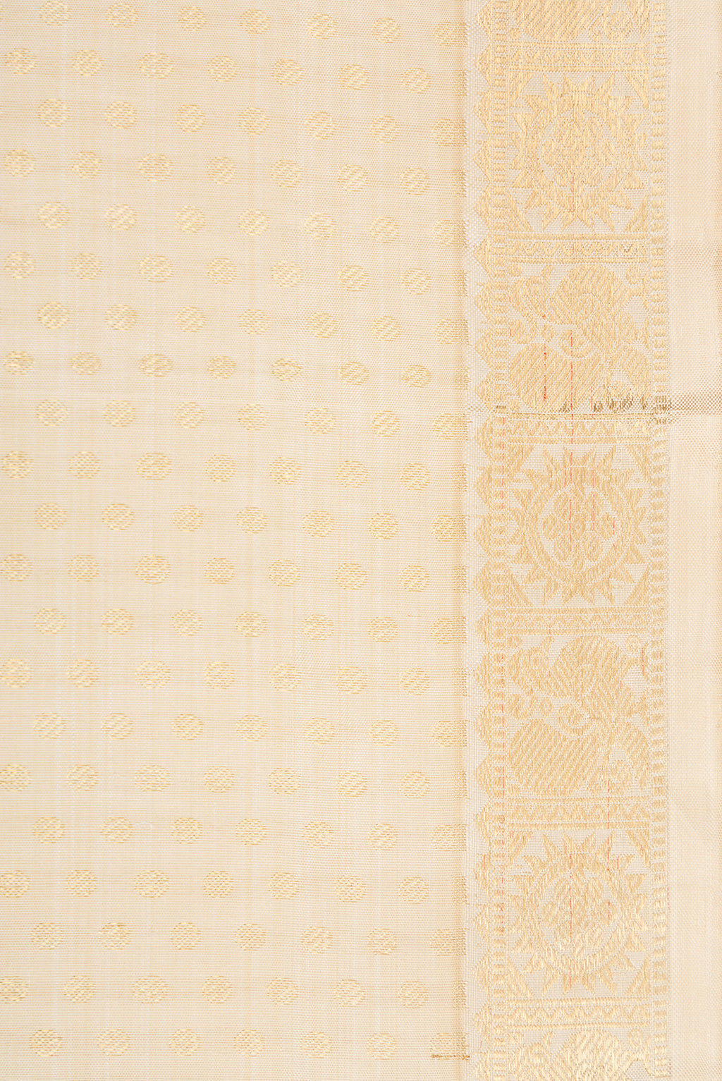 Border image of Pure Silk Pure Zari Off White Dual Tone Kanjivaram Saree with Zari Brocade on the body and Zari Border. 