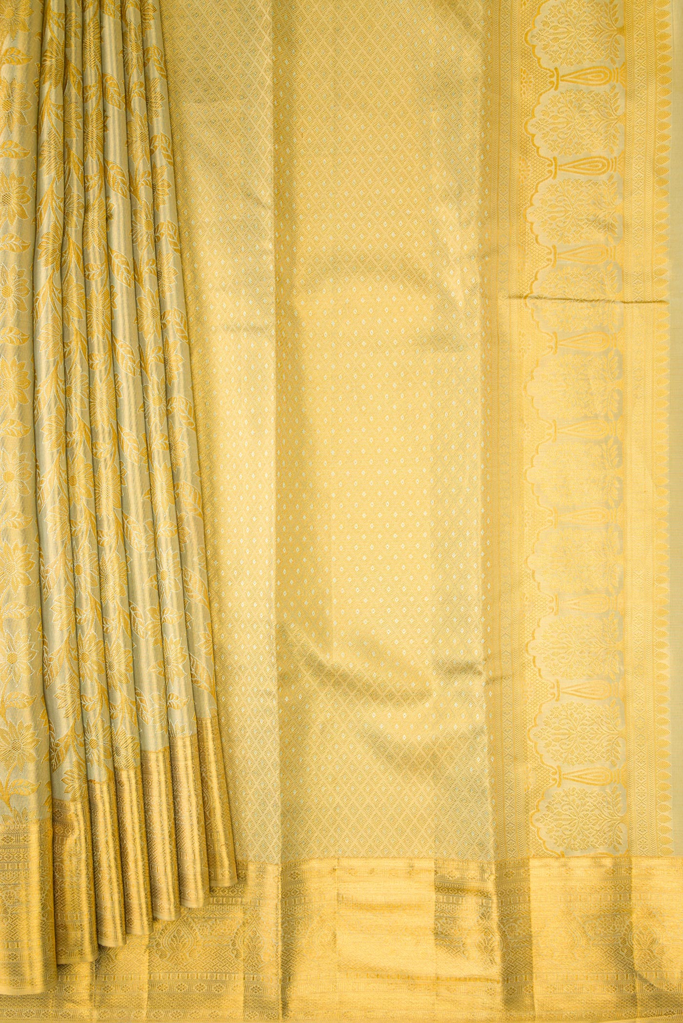 Pleats and pallu of Pista Green Dual Tone Kanchipuram Tissue Silk Saree with Zari Brocade on the body and Zari Border. 