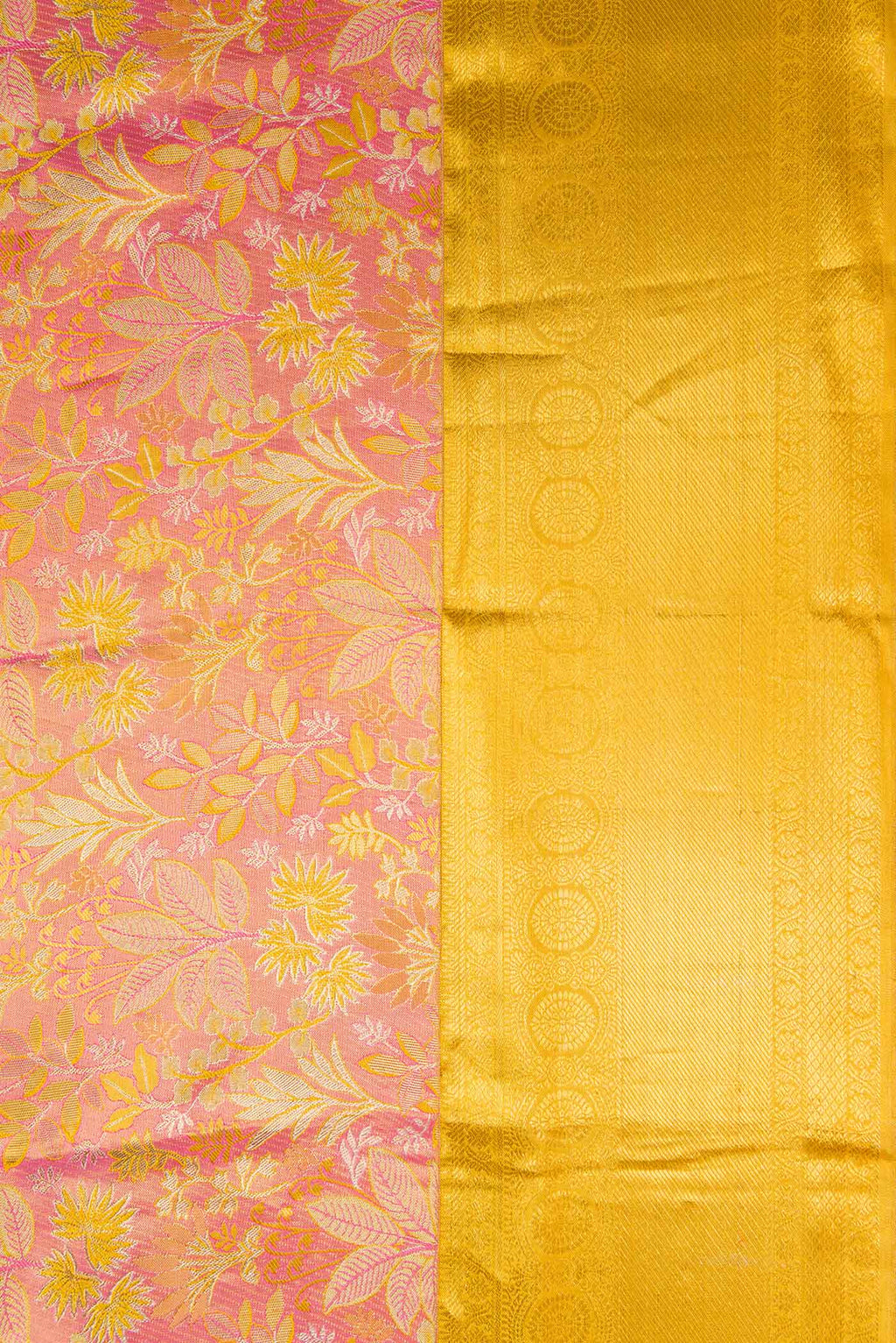 Border image of Pink Dual Tone Kanchipuram Tissue Silk Saree with Zari Brocade on the body and Zari Border. 
