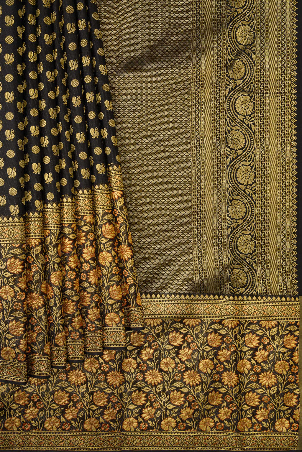 Pleats and pallu of Black Dual Tone Kanjivaram Silk Saree with Zari Brocade on the body and Fancy Border. 