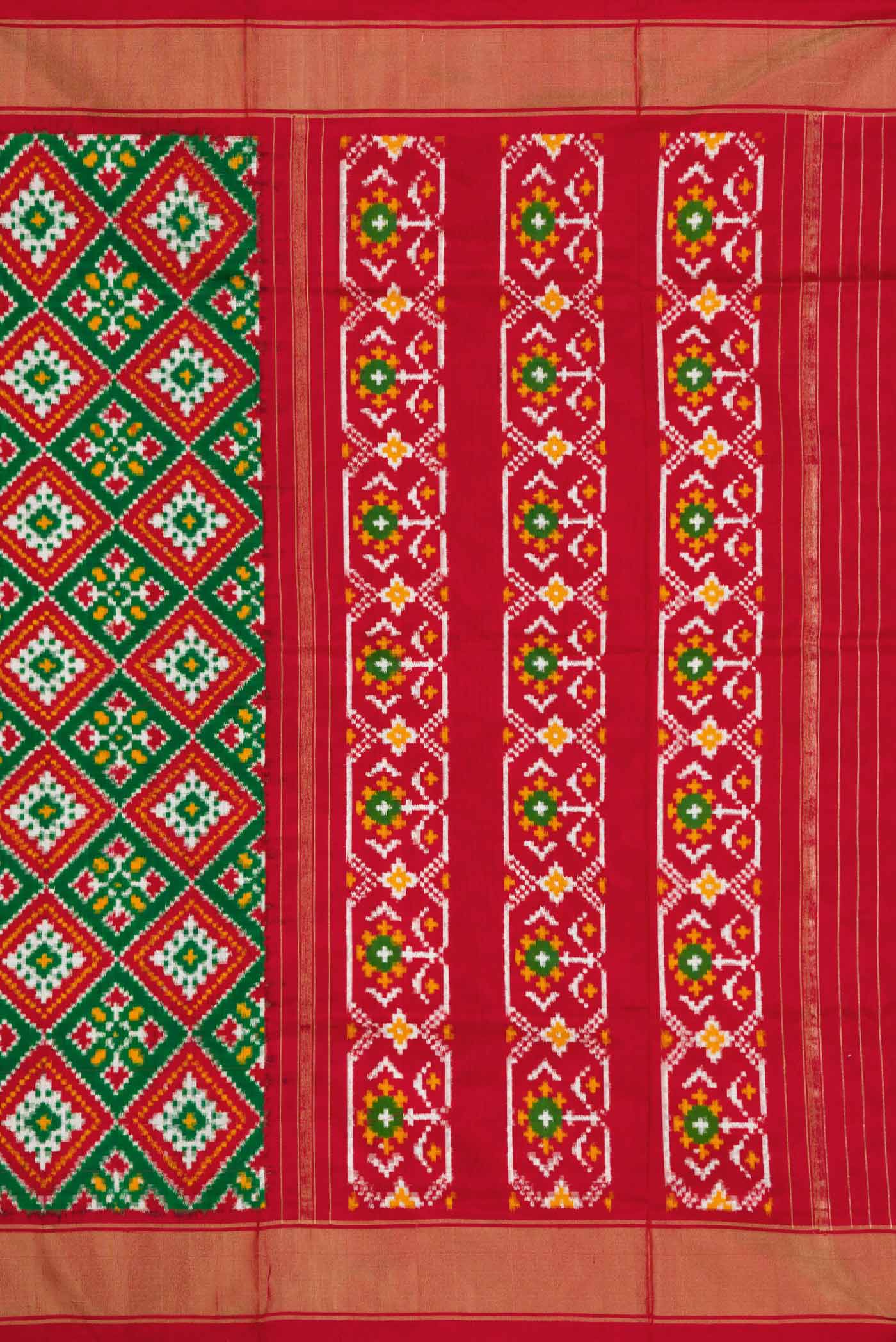 Close up image of the pallu of Green Pochampally Silk Saree with Pure Ikat on the body and Zari Border