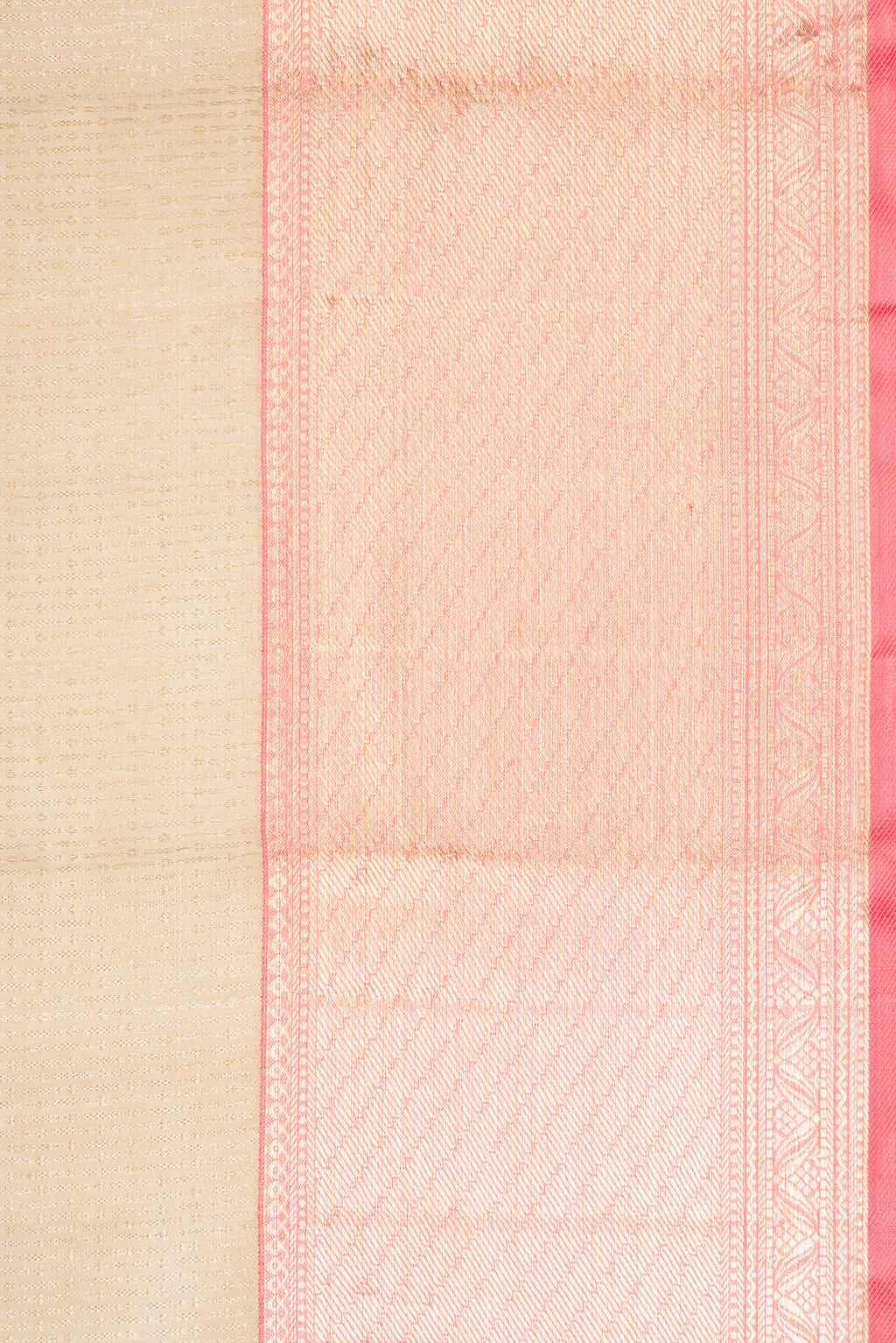 Border image of Pista Green Dual Tone Kanchipuram Silk Saree with Zari Brocade on the body and Zari Border. 