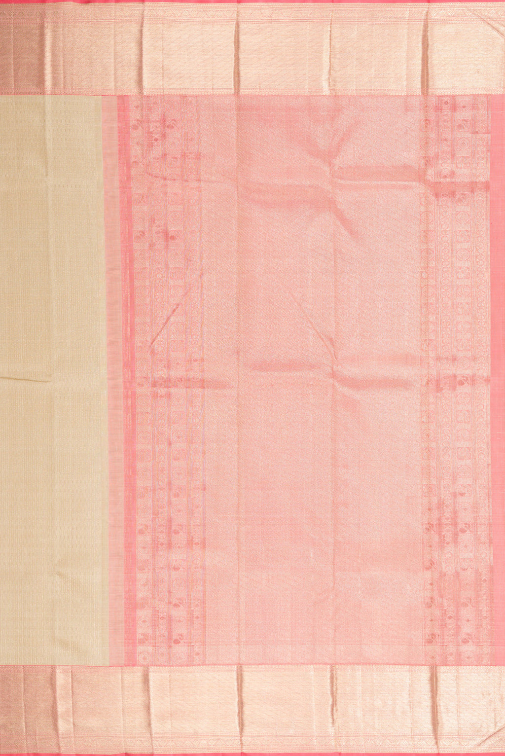 Close up image of the pallu of Pista Green Dual Tone Kanchipuram Silk Saree with Zari Brocade on the body and Zari Border. 