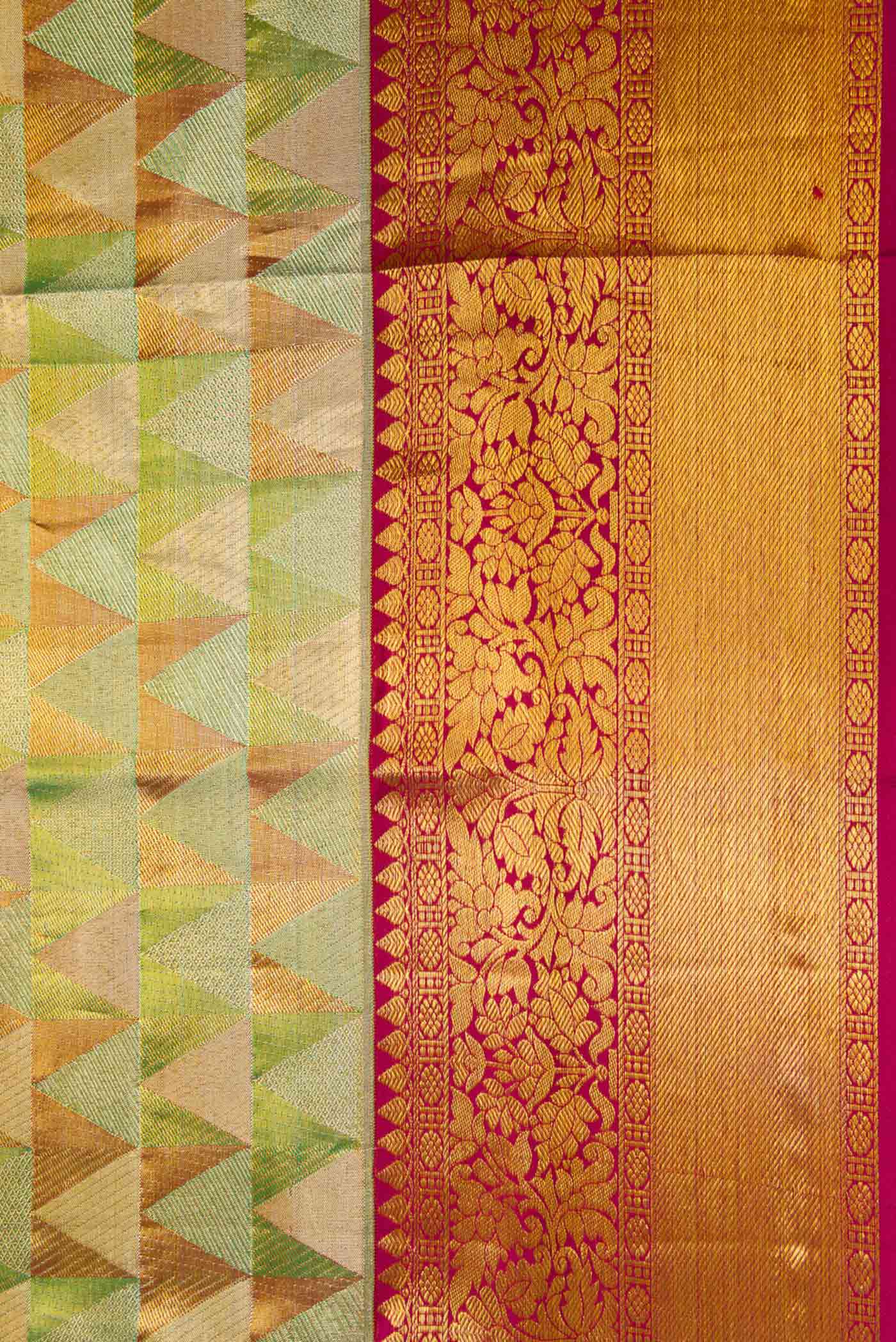 Border image of Green Dual Tone Kanchipuram Tissue Silk Saree with Zari Brocade on the body and Zari Border. 