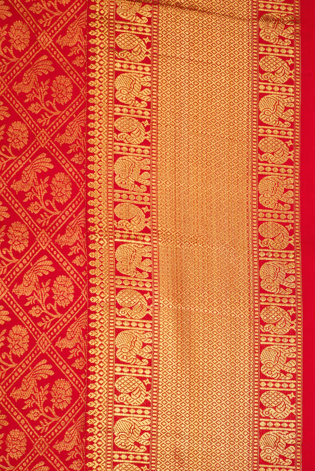 Border image of Red Dual Tone Kanchipuram Silk Saree with Zari Brocade on the body and Zari Border. 