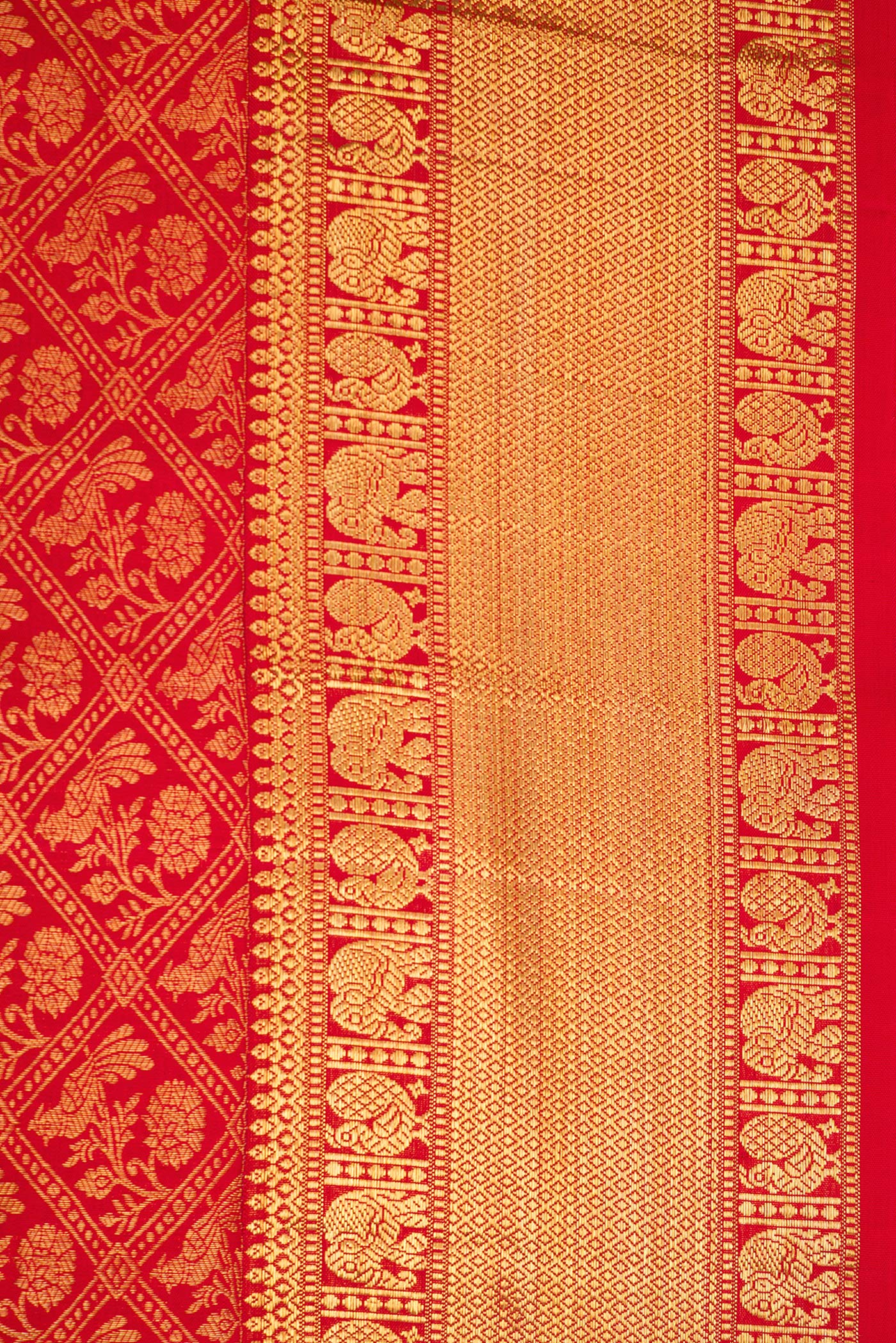 Border image of Red Dual Tone Kanchipuram Silk Saree with Zari Brocade on the body and Zari Border. 