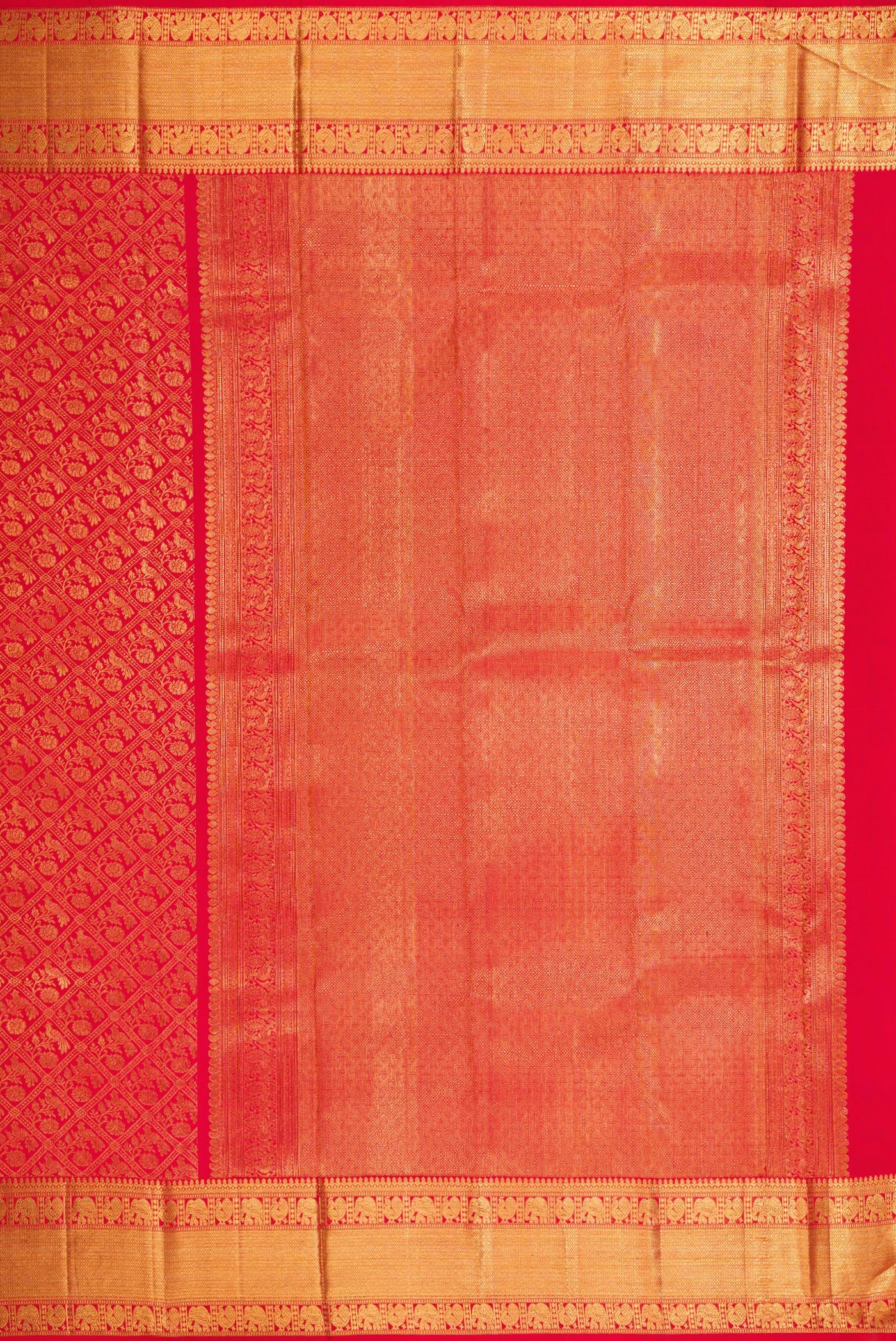 Close up image of the pallu of Red Dual Tone Kanchipuram Silk Saree with Zari Brocade on the body and Zari Border. 