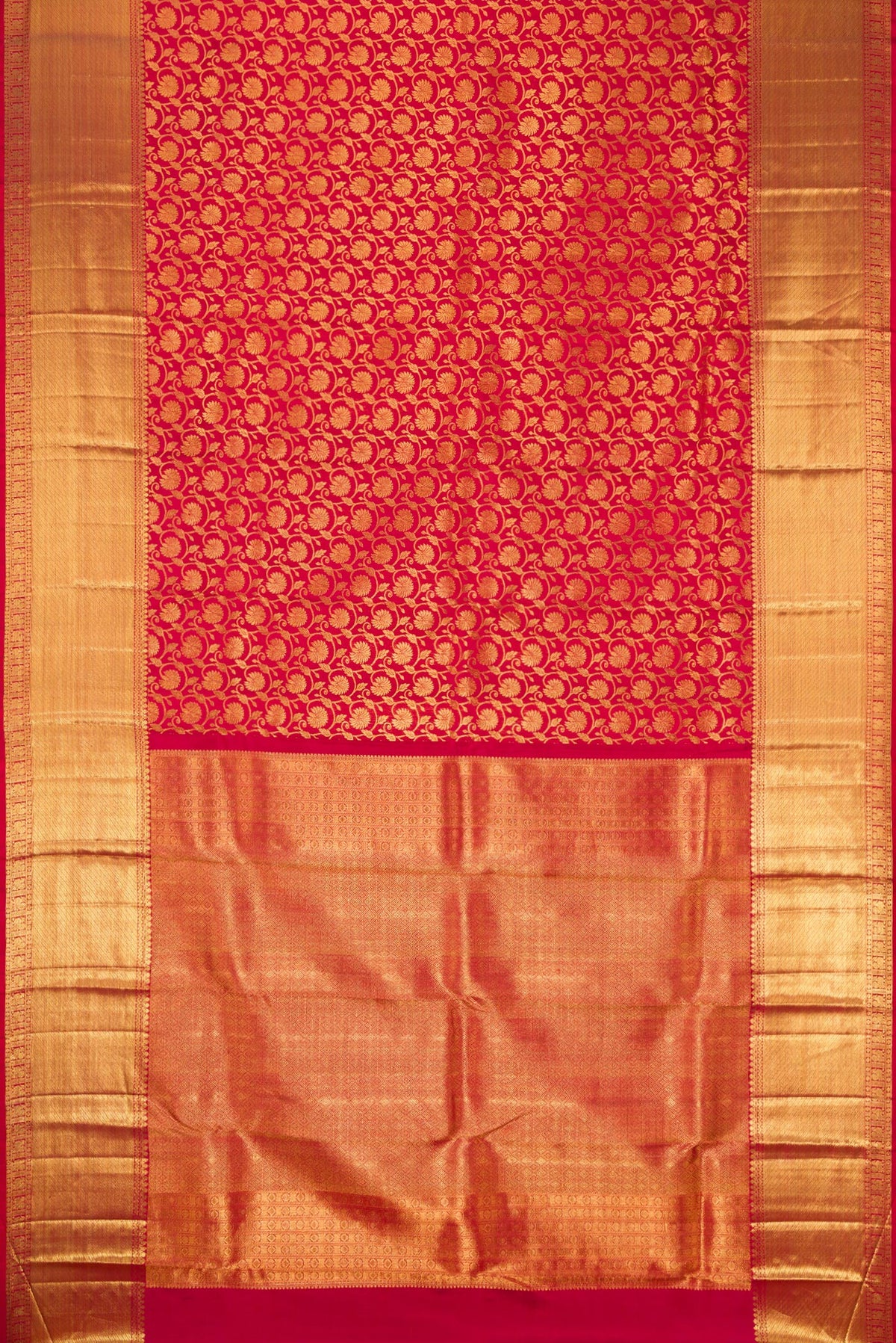 Flat view of Maroon Dual Tone Kanchipuram Silk Saree with Zari Brocade on the body and Zari Border. 
