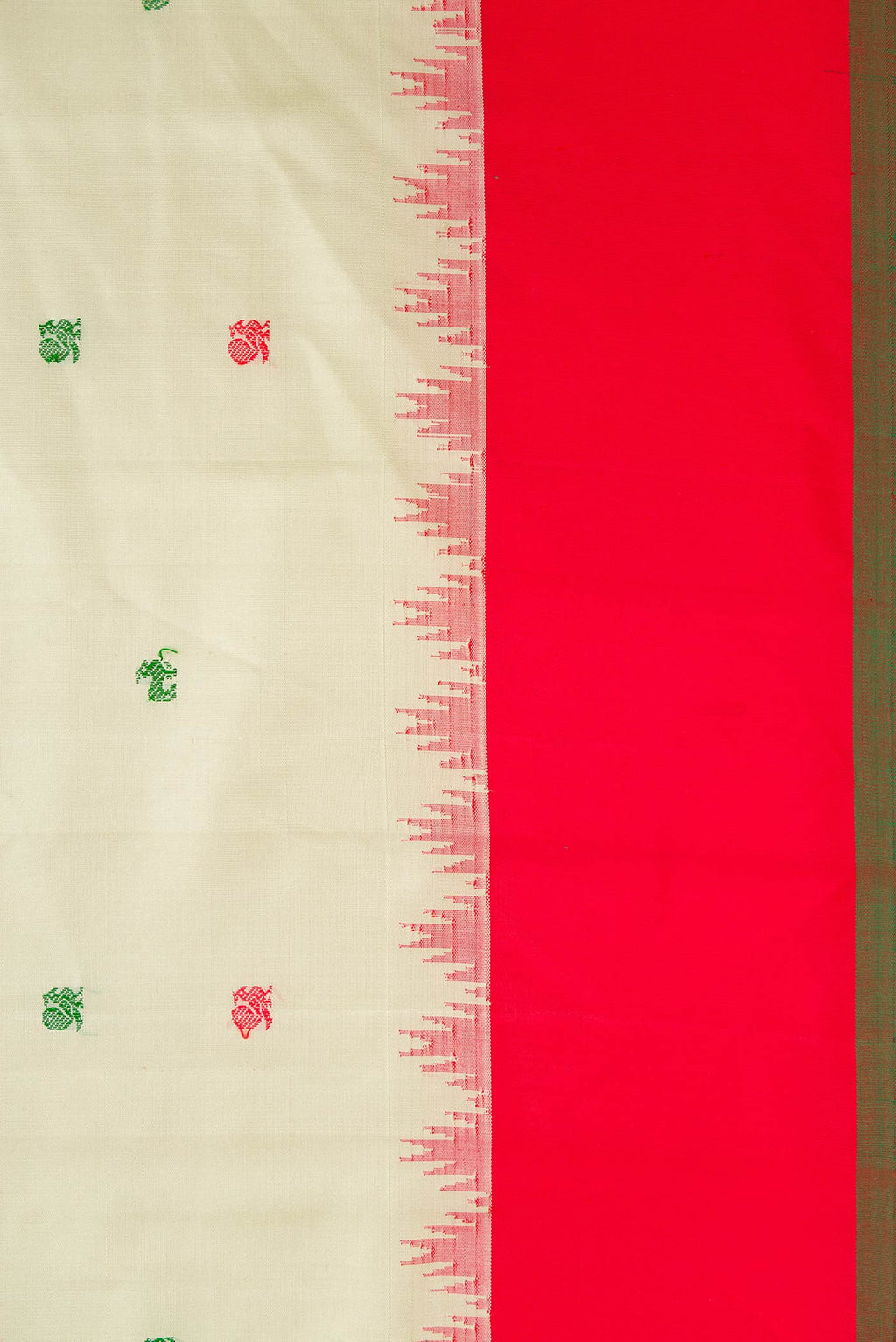 Border image of Light Green Dual Tone Gadwal Silk Saree with Zari Butta on the body and Zari Border
