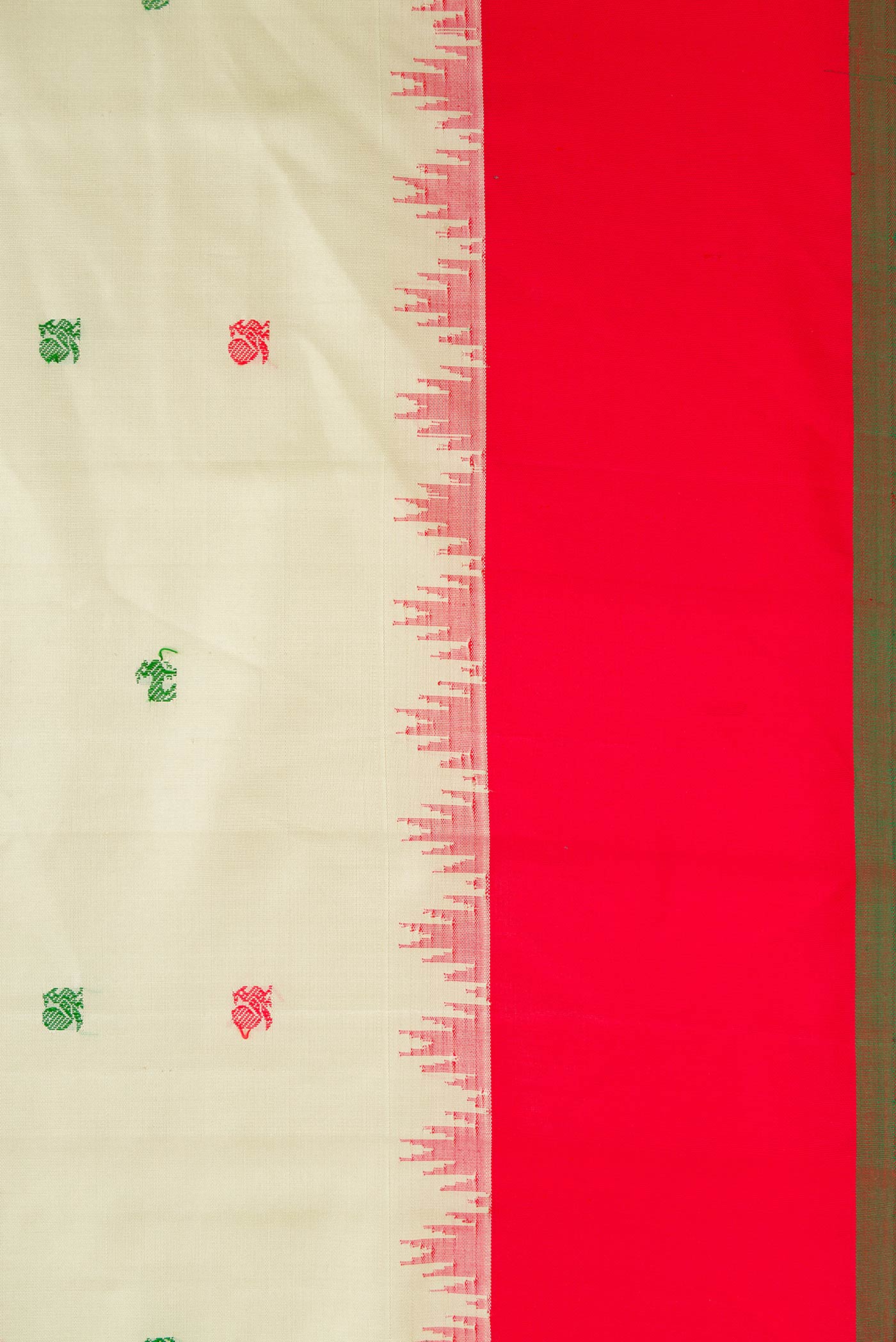 Border image of Light Green Dual Tone Gadwal Silk Saree with Zari Butta on the body and Zari Border