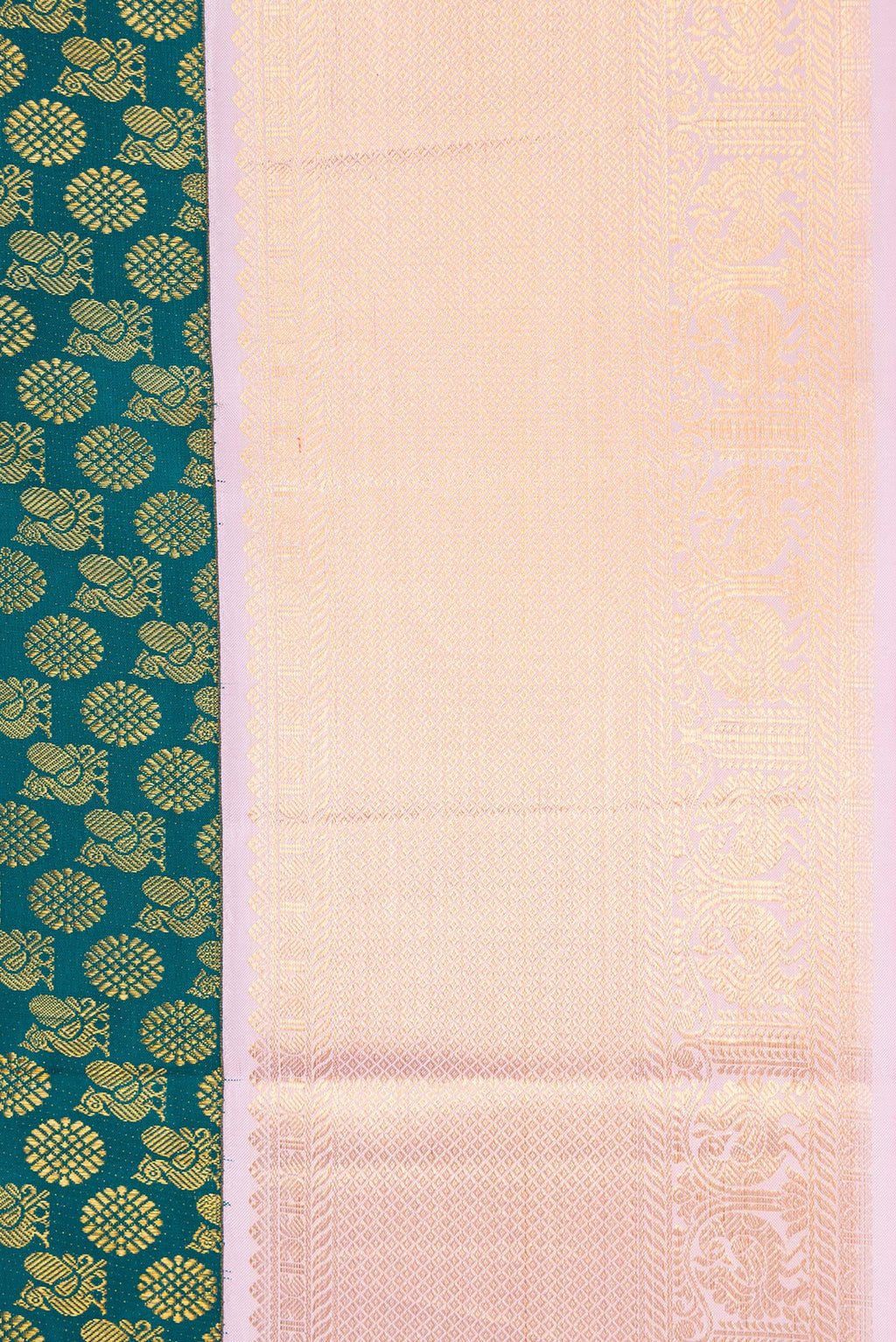 Border image of Bottle Green Dual Tone Kanchipuram Silk Saree with Zari Brocade on the body and Zari Border. 
