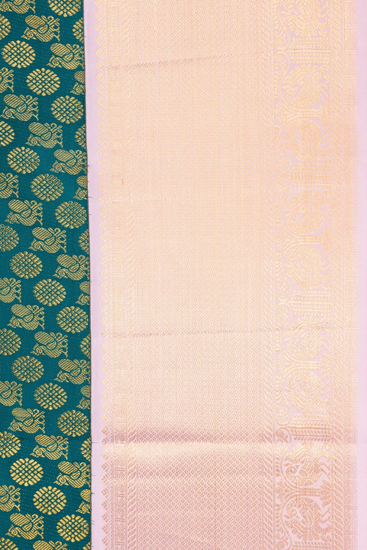 Border image of Bottle Green Dual Tone Kanchipuram Silk Saree with Zari Brocade on the body and Zari Border. 