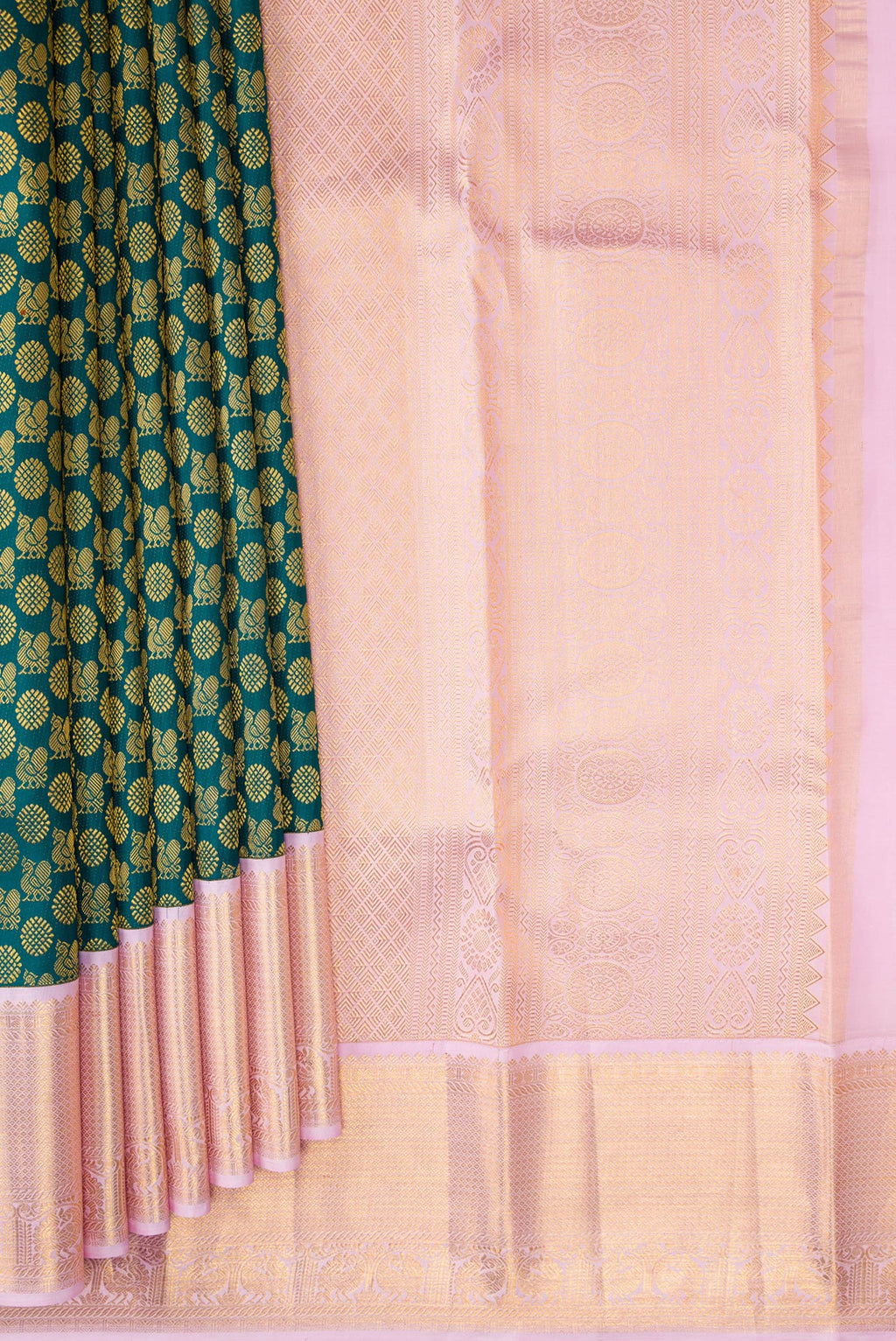 Pleats and pallu of Bottle Green Dual Tone Kanchipuram Silk Saree with Zari Brocade on the body and Zari Border. 