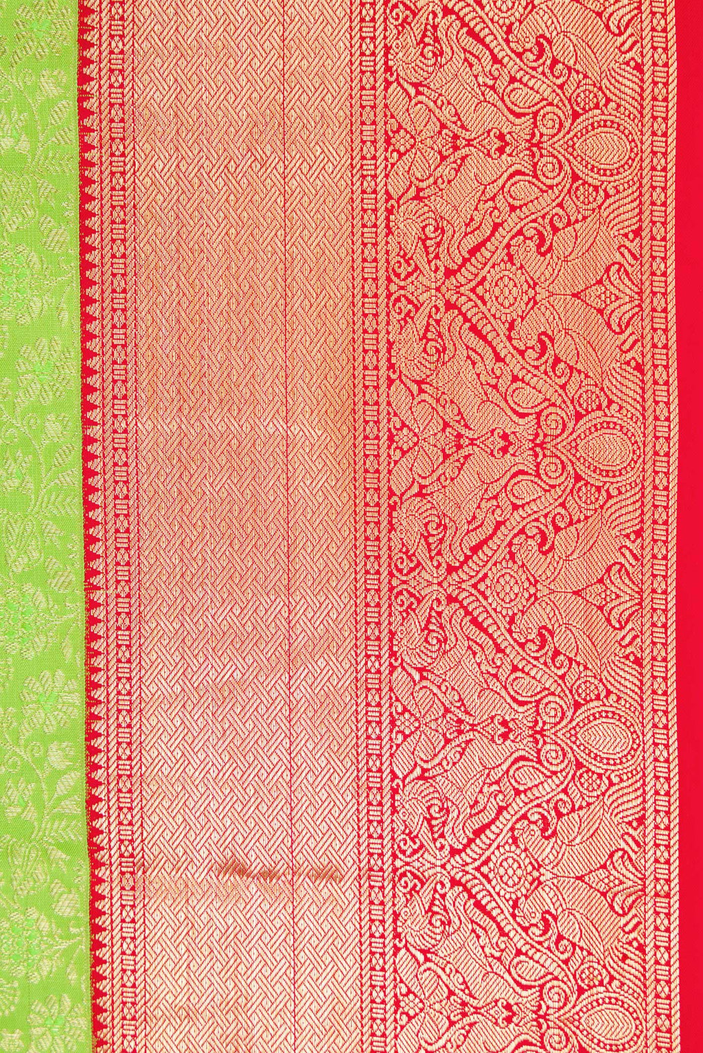 Border image of Parrot Green Dual Tone Kanchipuram Silk Saree with Zari Brocade on the body and Zari Border. 
