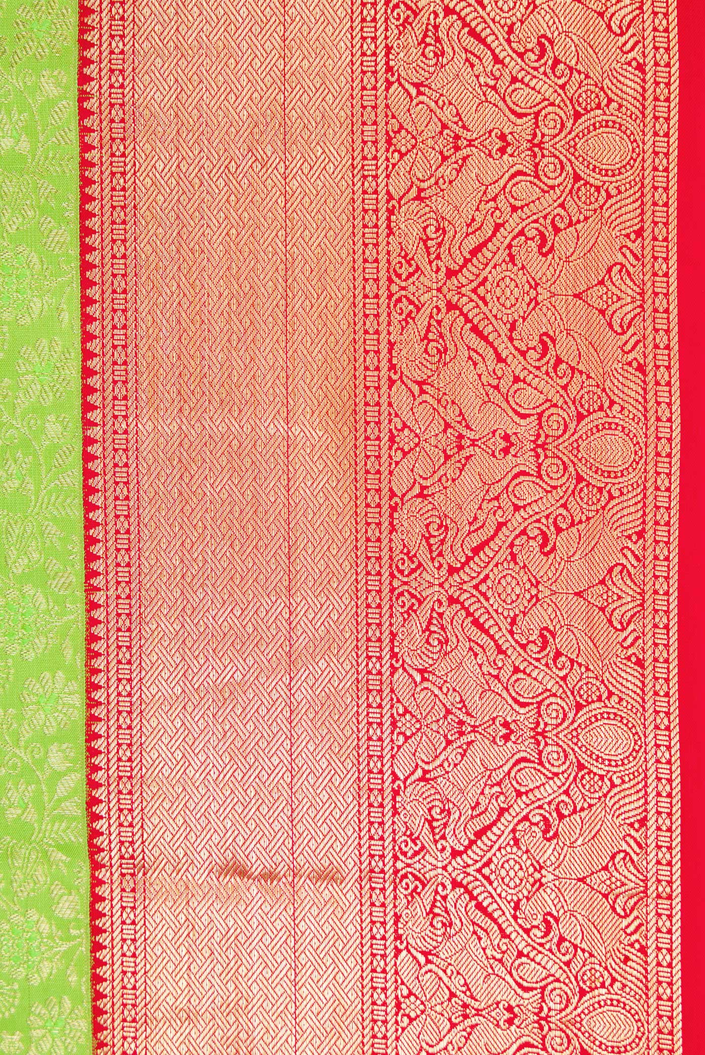 Border image of Parrot Green Dual Tone Kanchipuram Silk Saree with Zari Brocade on the body and Zari Border. 