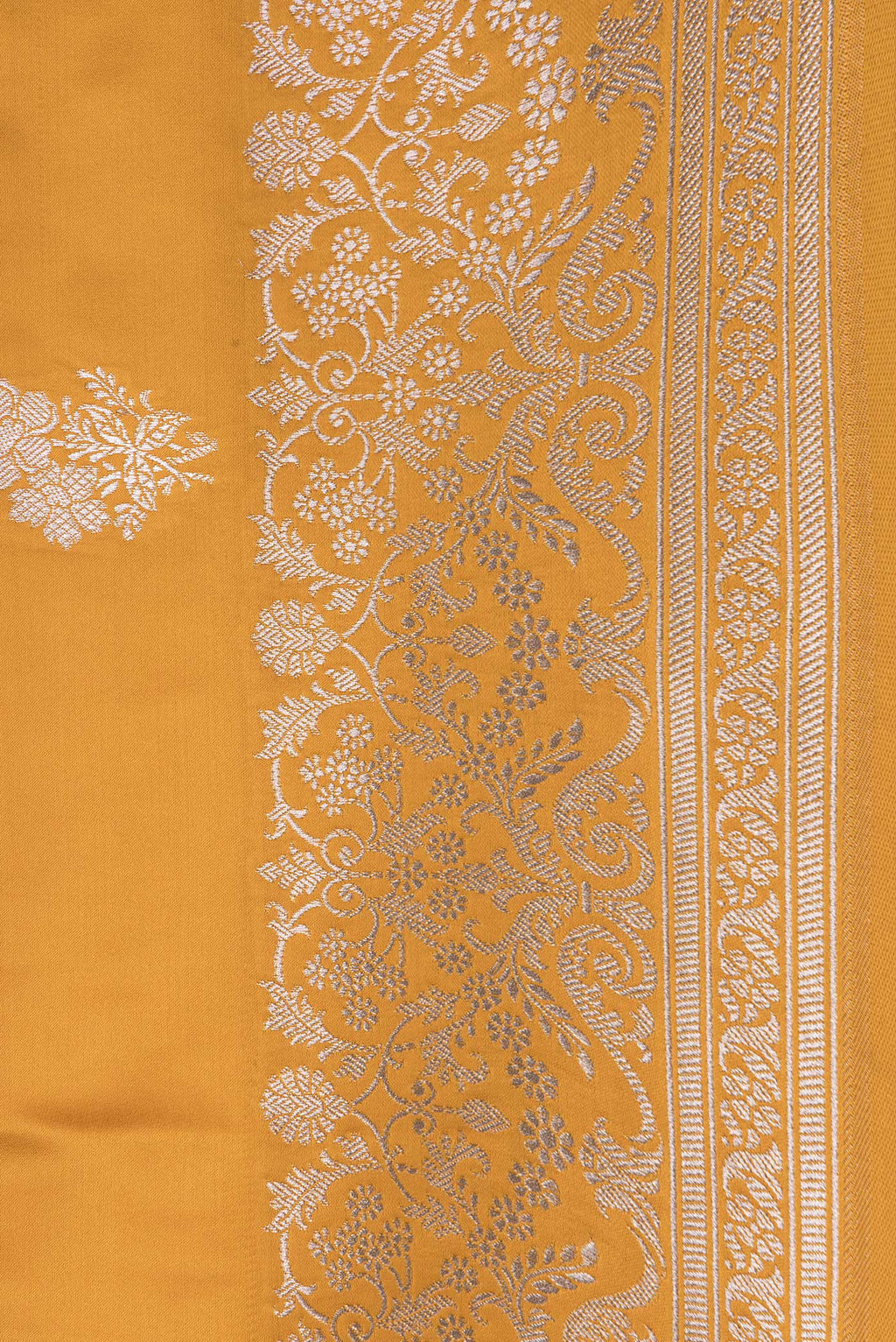Border image of Yellow Dual Tone Banarasi Silk Saree with Zari Butta on the body and Zari Border. 