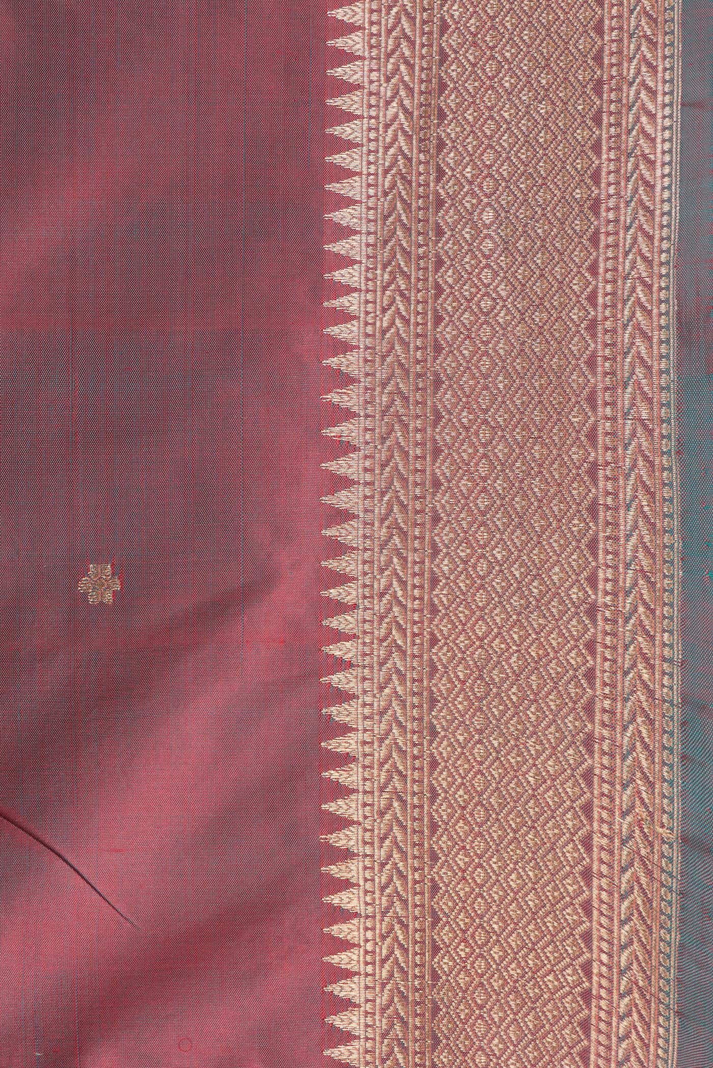 Border image of Maroon Dual Tone Banarasi Silk Saree with Thread Butta on the body and Thread Border. 