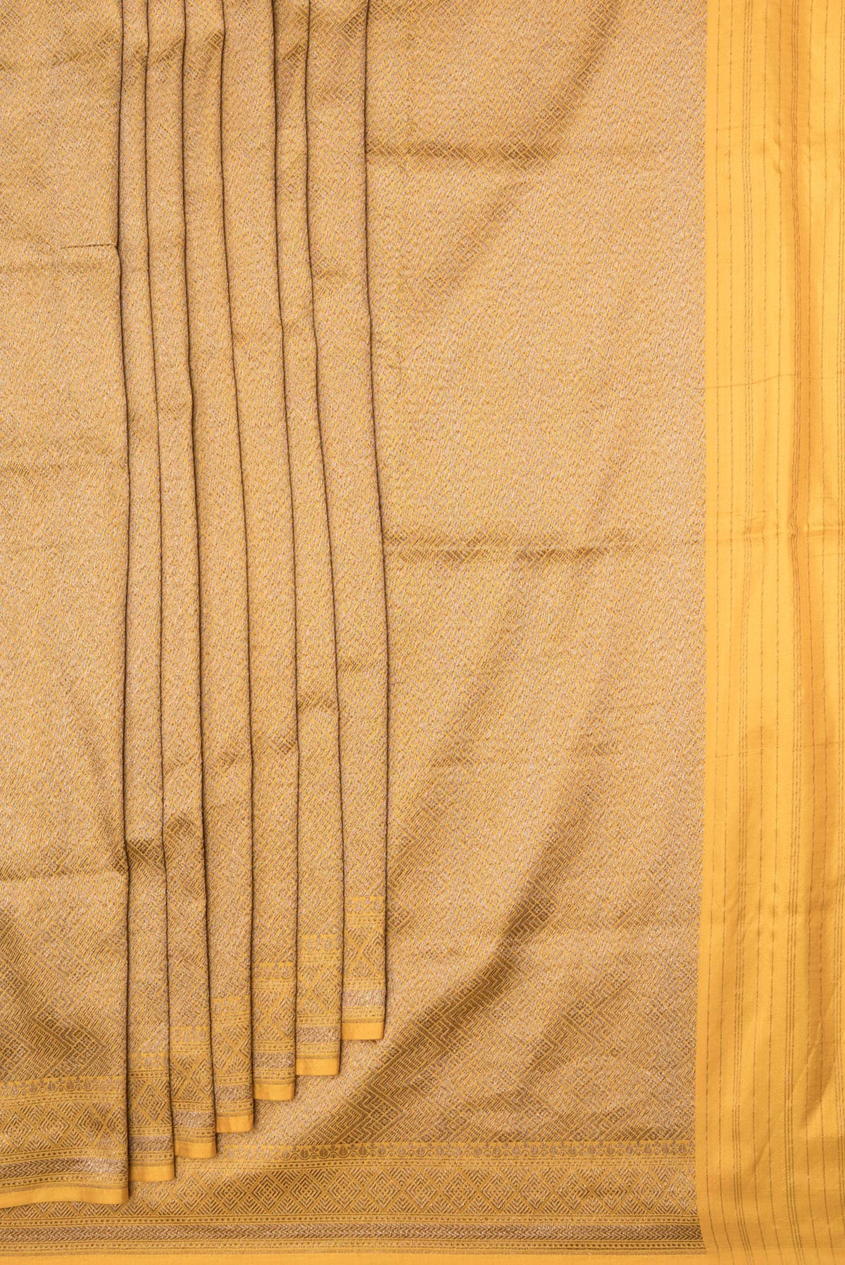 Pleats and pallu of Yellow Dual Tone Banarasi Silk Saree with Zari Brocade on the body and Zari Border. 