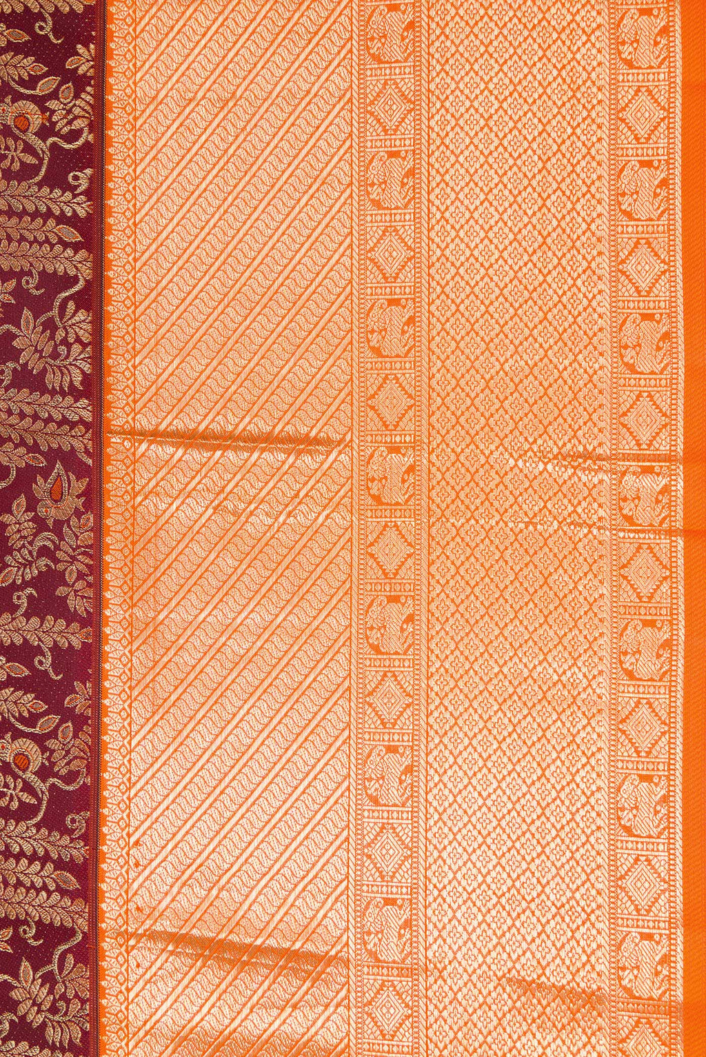 Border image of Brown Dual Tone Kanchipuram Silk Saree with Zari Brocade on the body and Zari Border. 